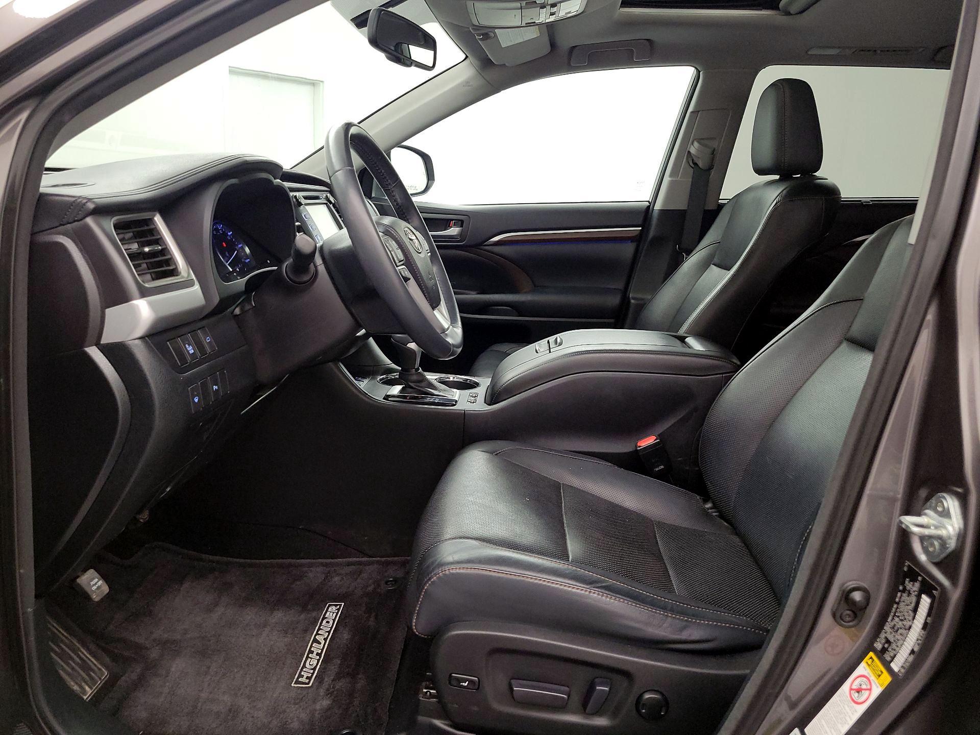 Thumbnail: 2014 Toyota Highlander - 11