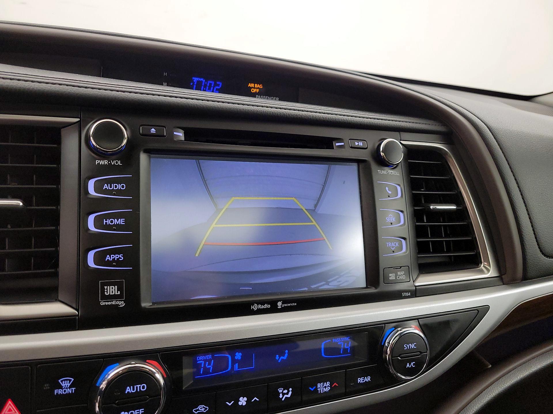 Thumbnail: 2014 Toyota Highlander - 13