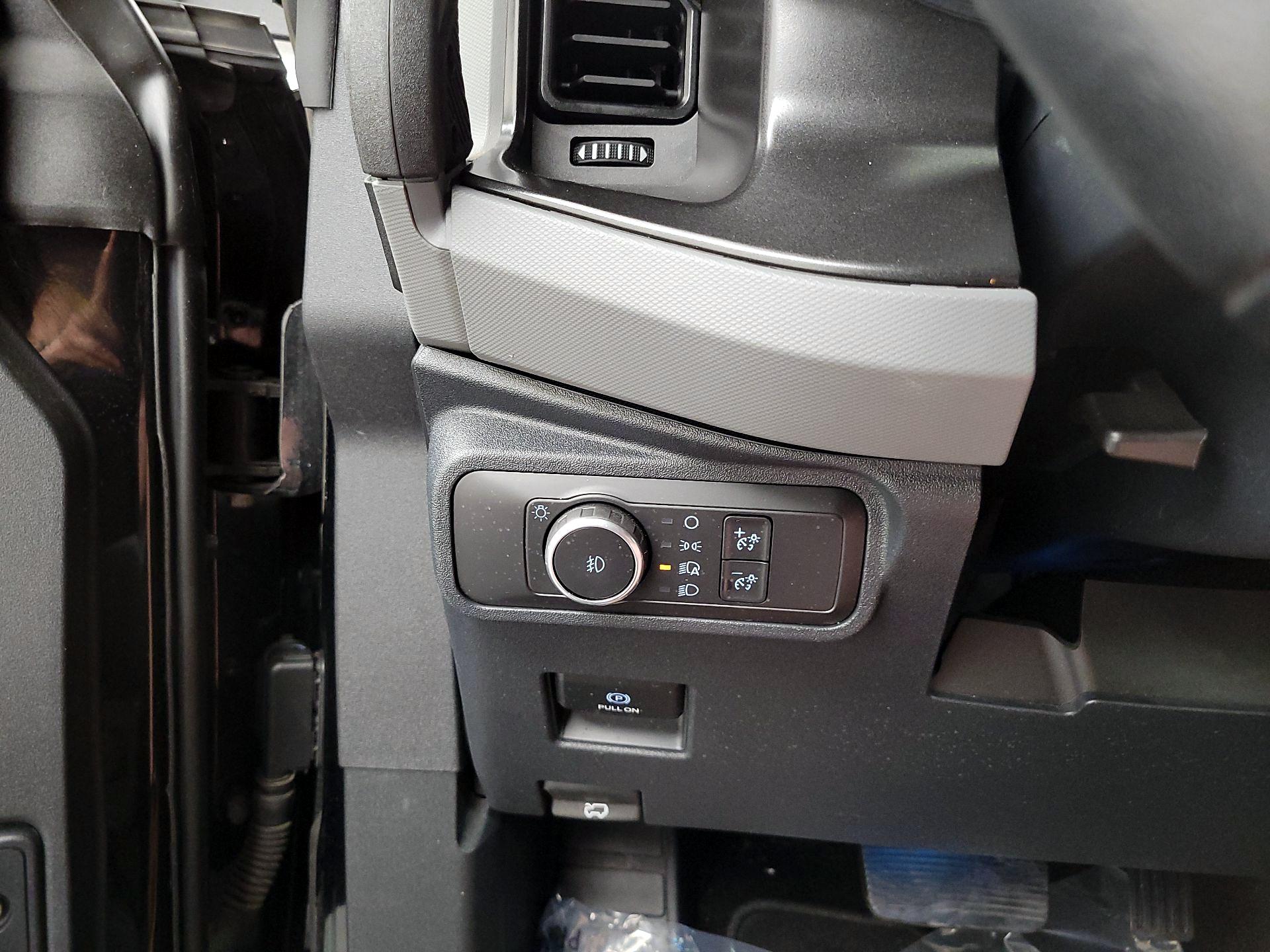 Thumbnail: 2021 Ford Bronco - 13