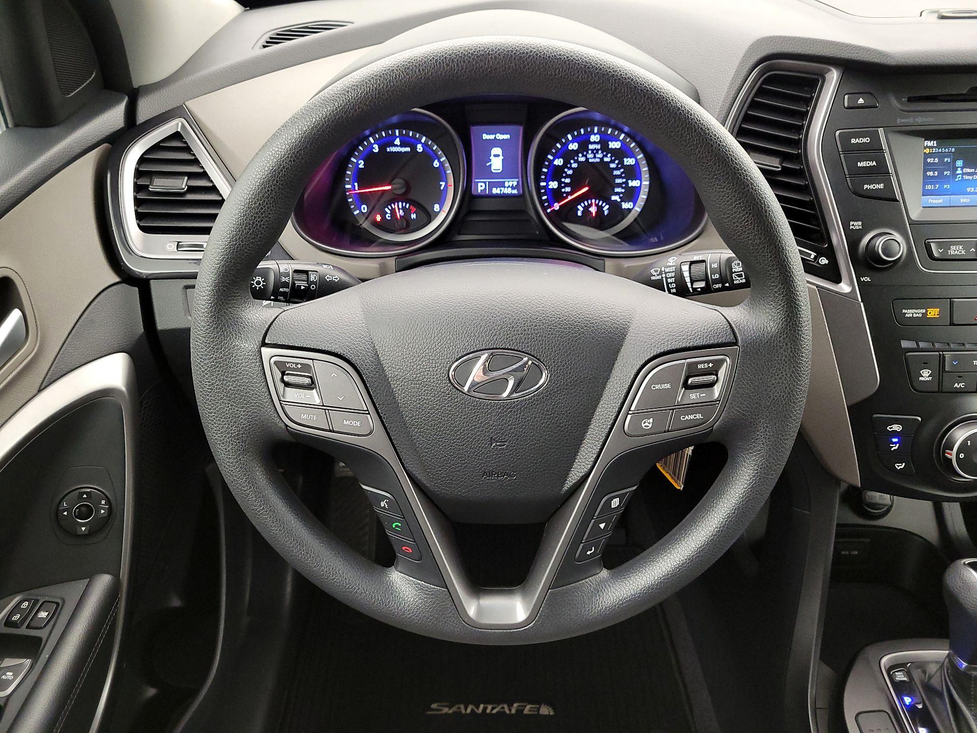 Thumbnail: 2015 Hyundai Santa Fe - 10