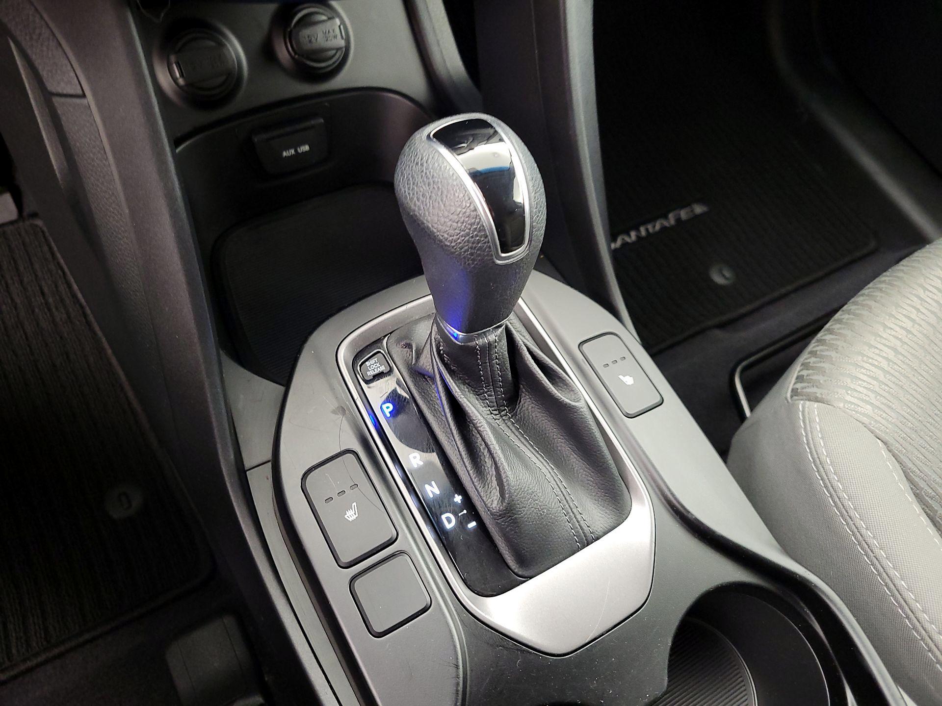 Thumbnail: 2015 Hyundai Santa Fe - 17