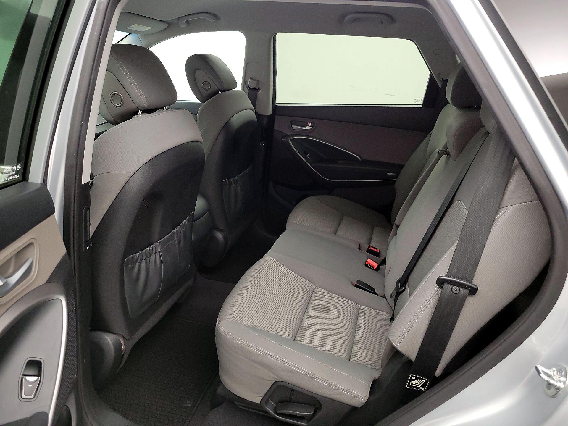 Thumbnail: 2015 Hyundai Santa Fe - 19