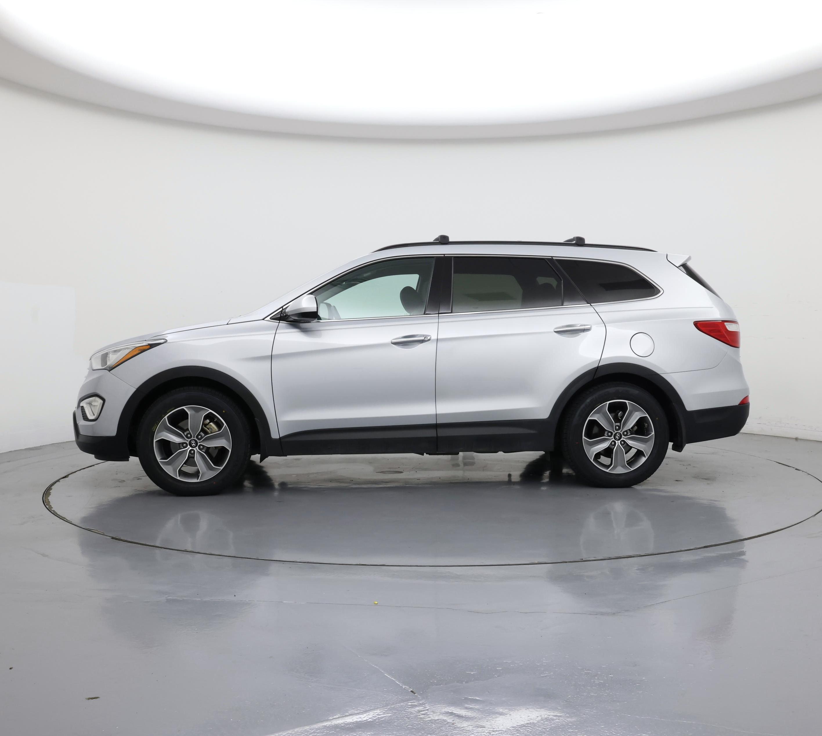 Thumbnail: 2015 Hyundai Santa Fe - 3