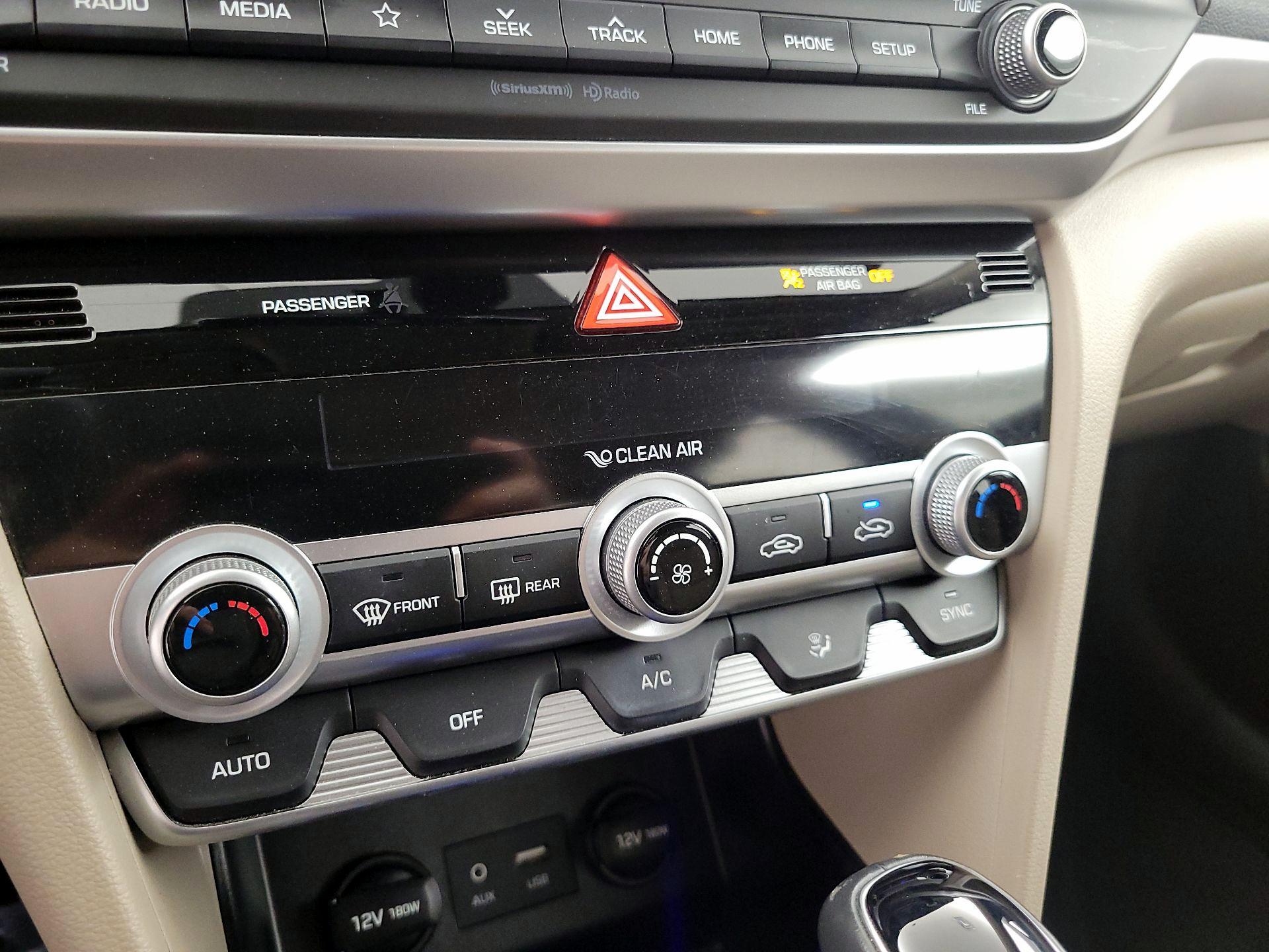 Thumbnail: 2020 Hyundai Elantra - 16