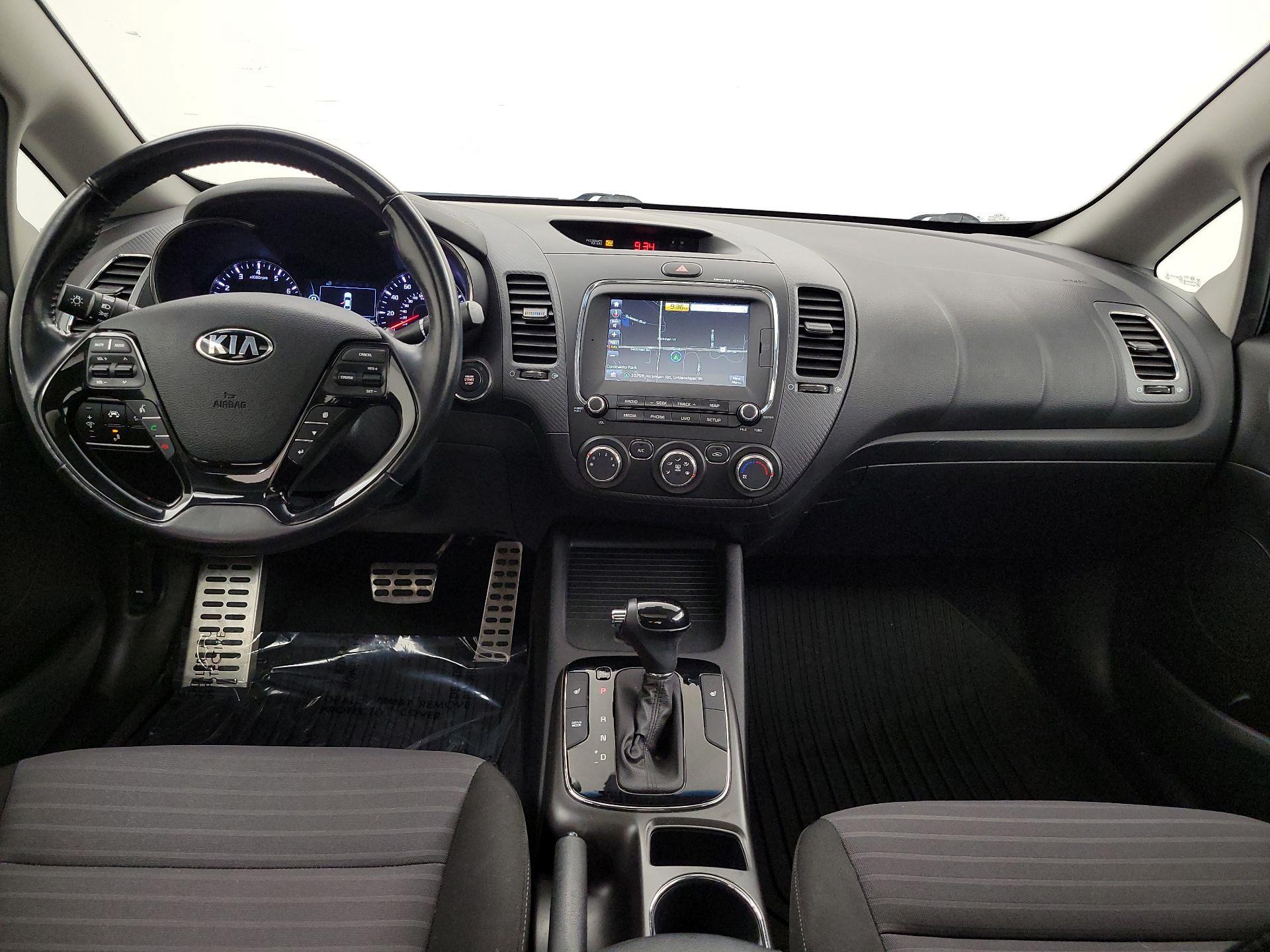 Thumbnail: 2017 Kia Forte - 9