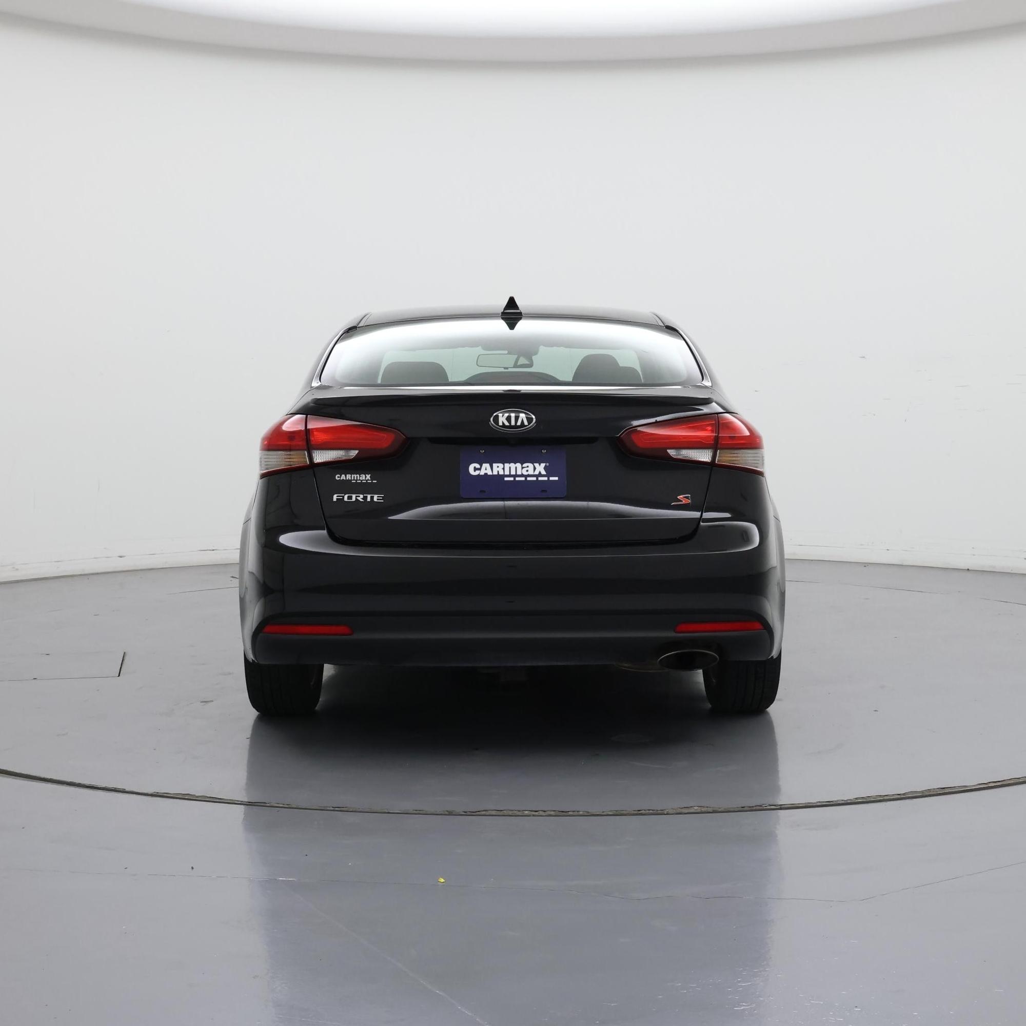 Thumbnail: 2017 Kia Forte - 6