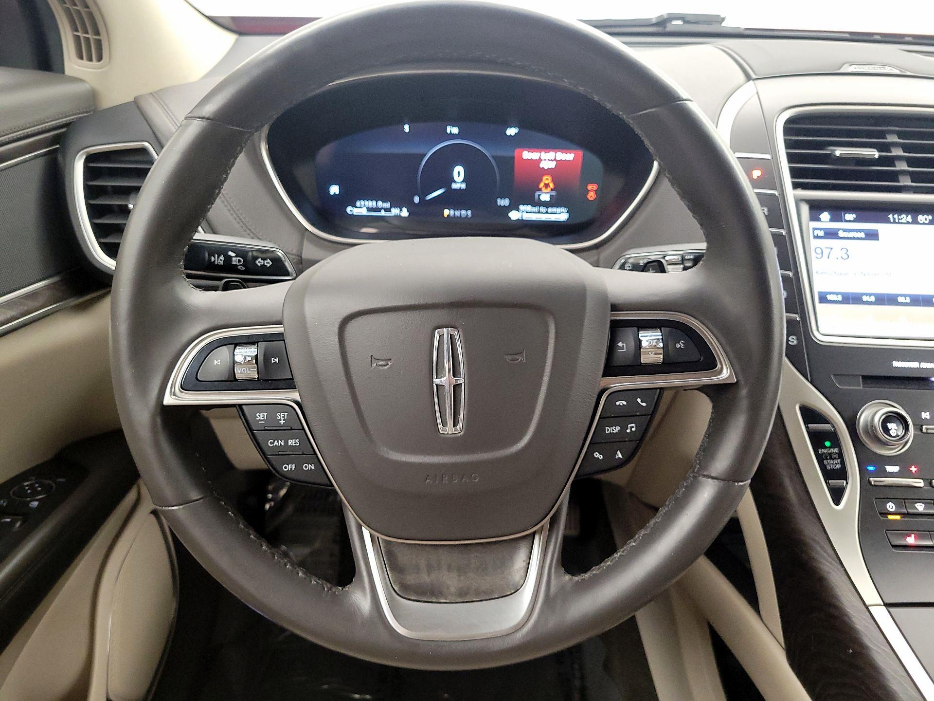 Thumbnail: 2019 Lincoln Nautilus - 10