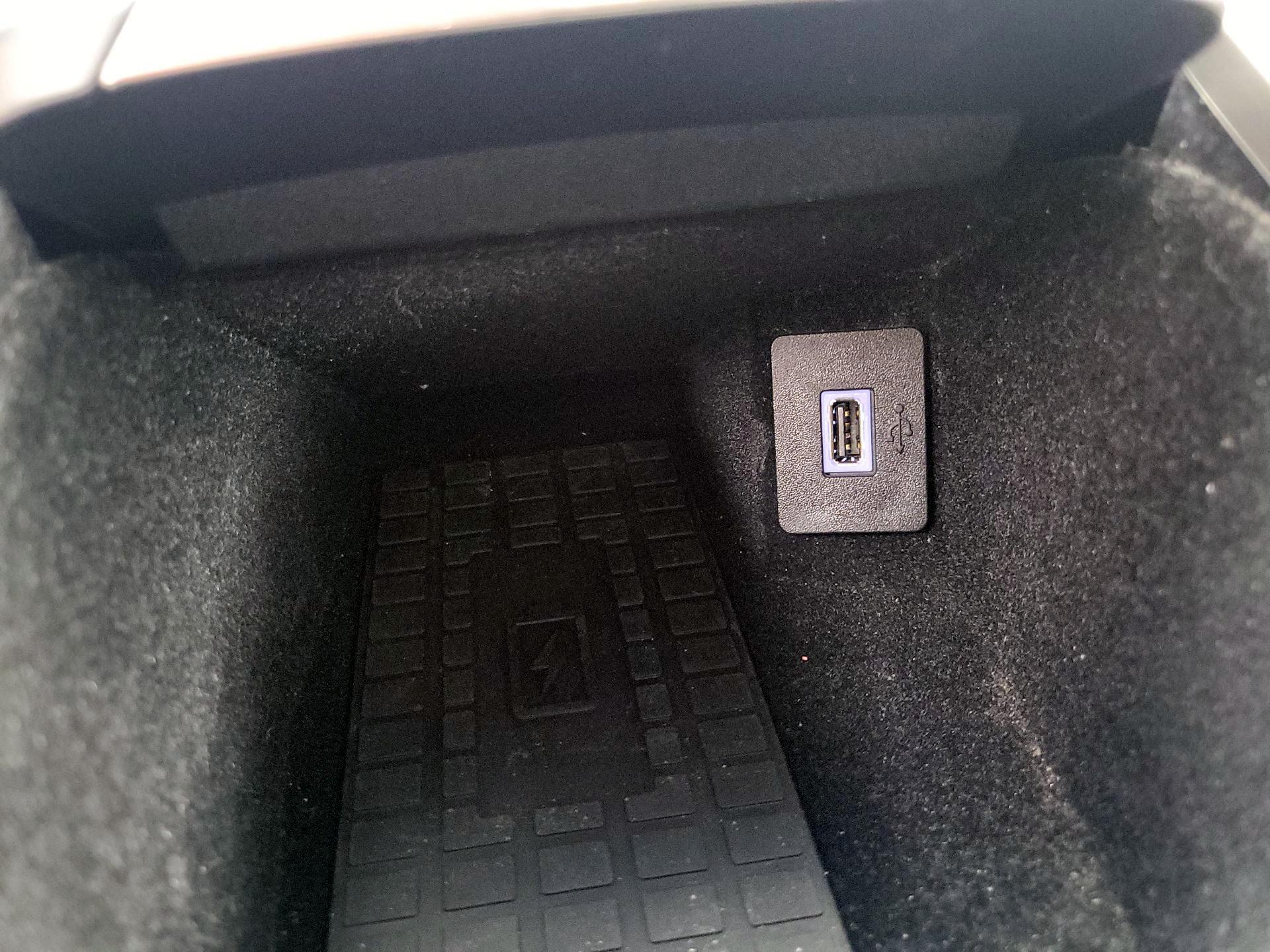 Thumbnail: 2019 Lincoln Nautilus - 19