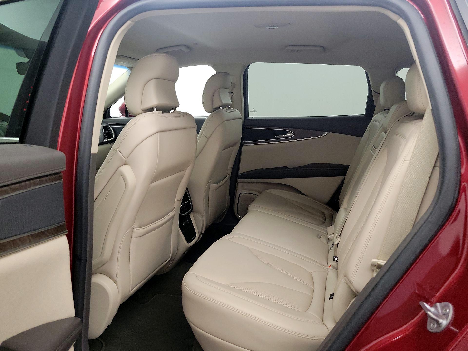 Thumbnail: 2019 Lincoln Nautilus - 20