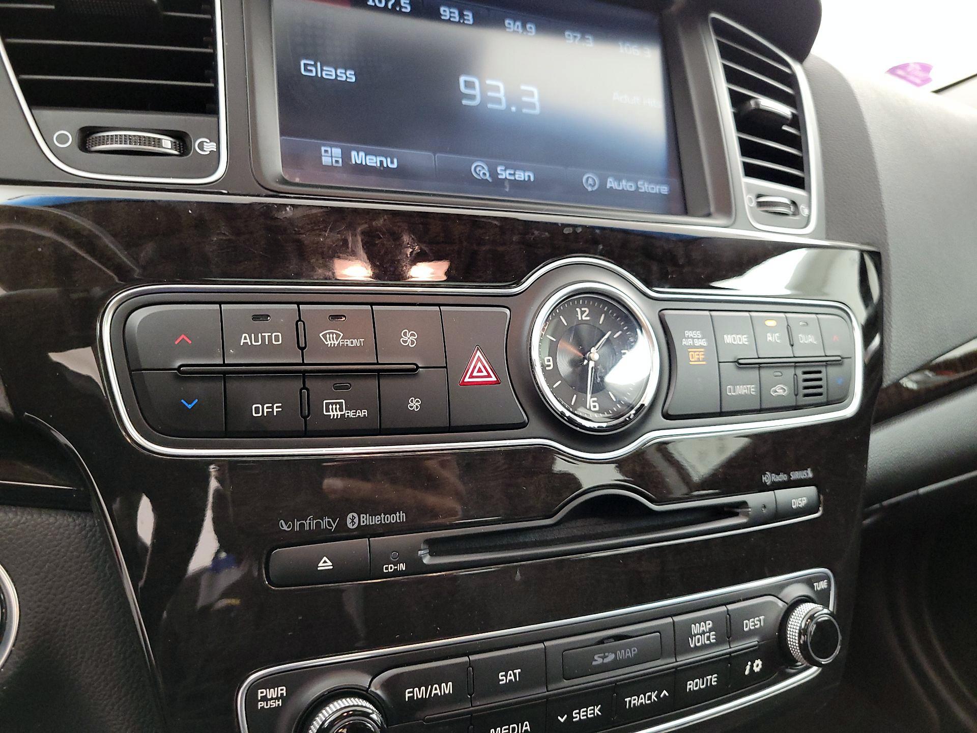 Thumbnail: 2015 Kia Cadenza - 17