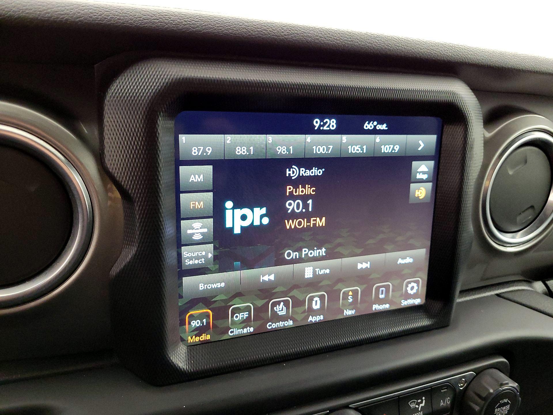 Thumbnail: 2020 Jeep Gladiator - 16