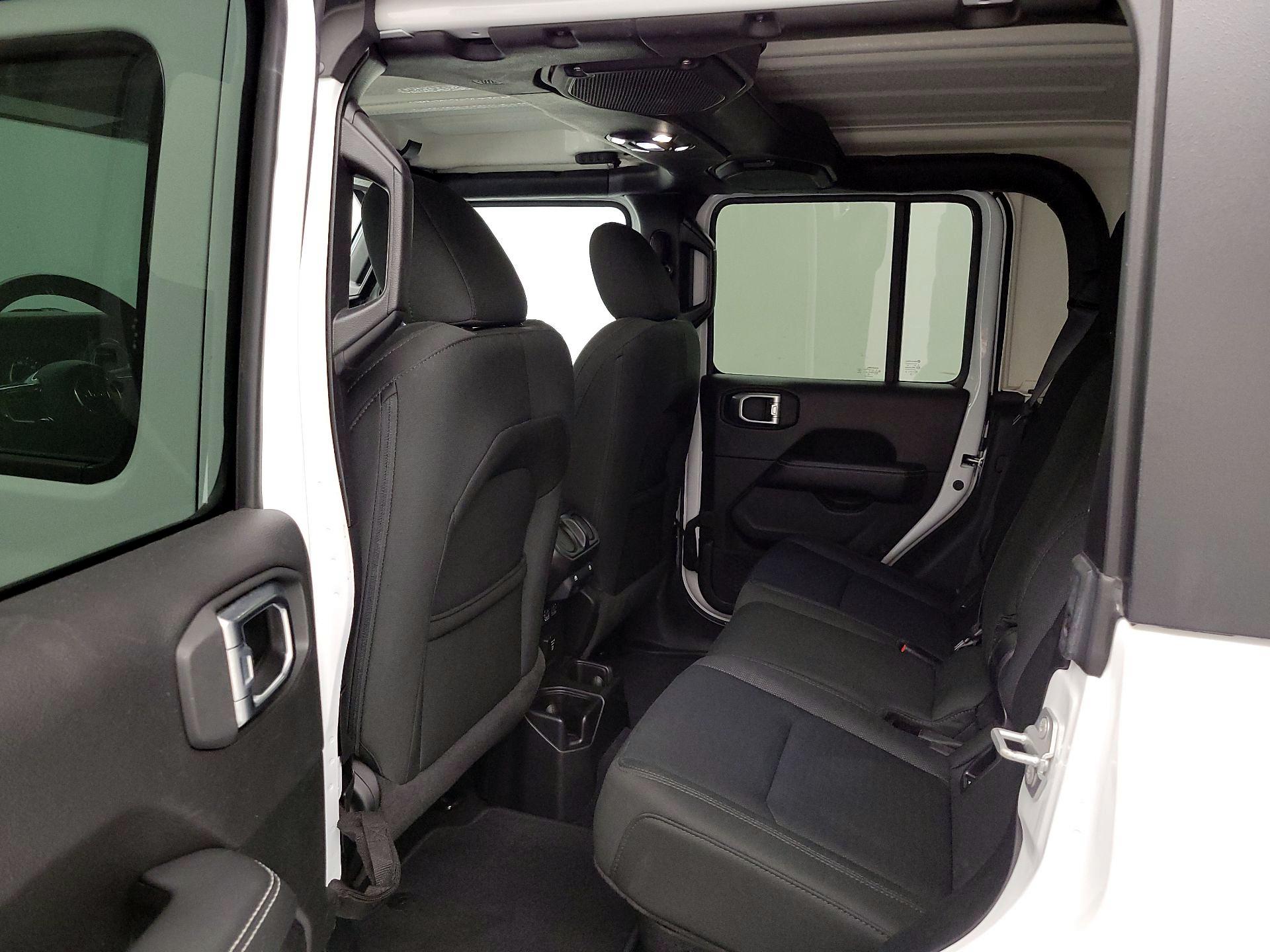 Thumbnail: 2020 Jeep Gladiator - 20