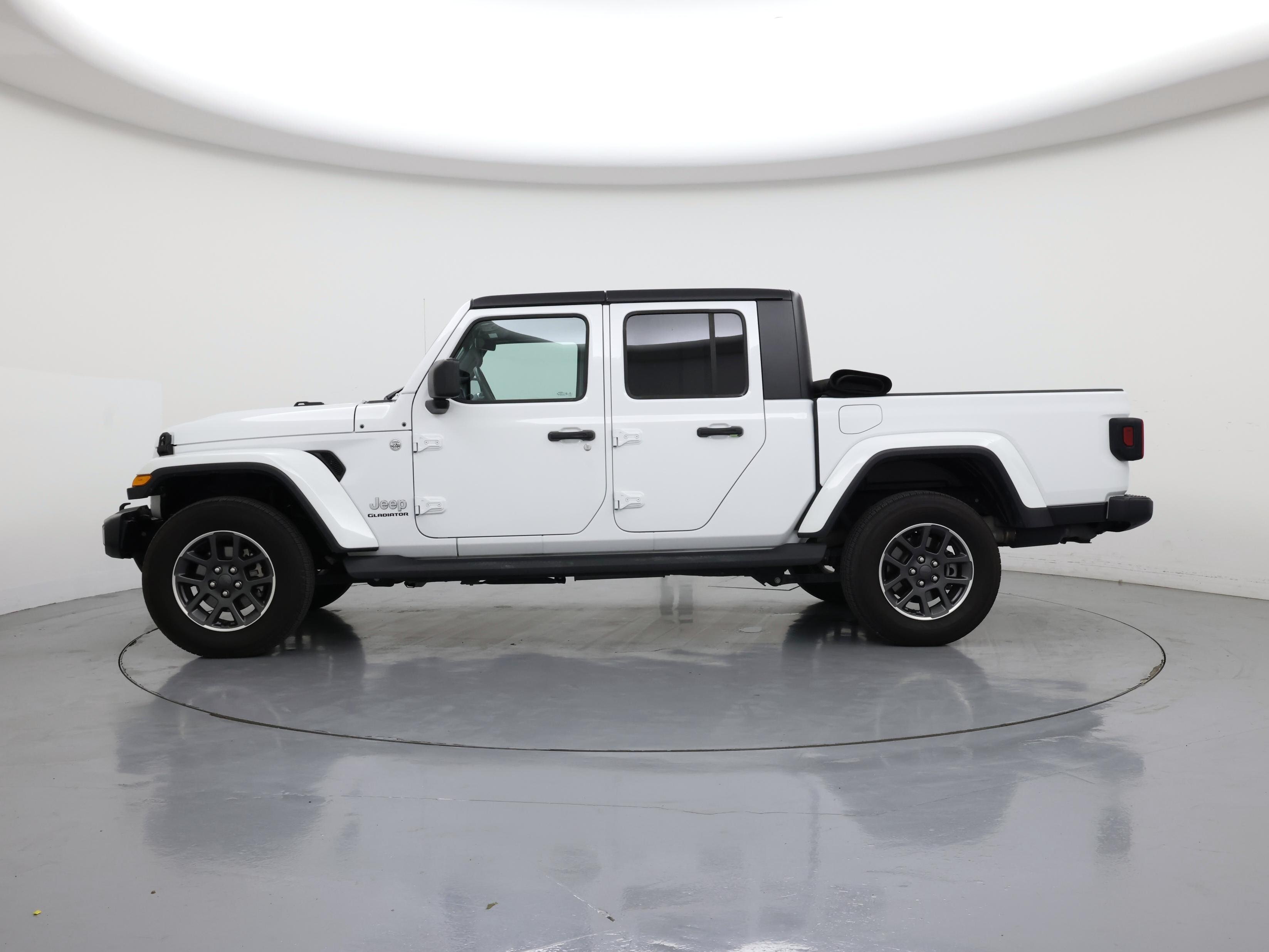 Thumbnail: 2020 Jeep Gladiator - 3