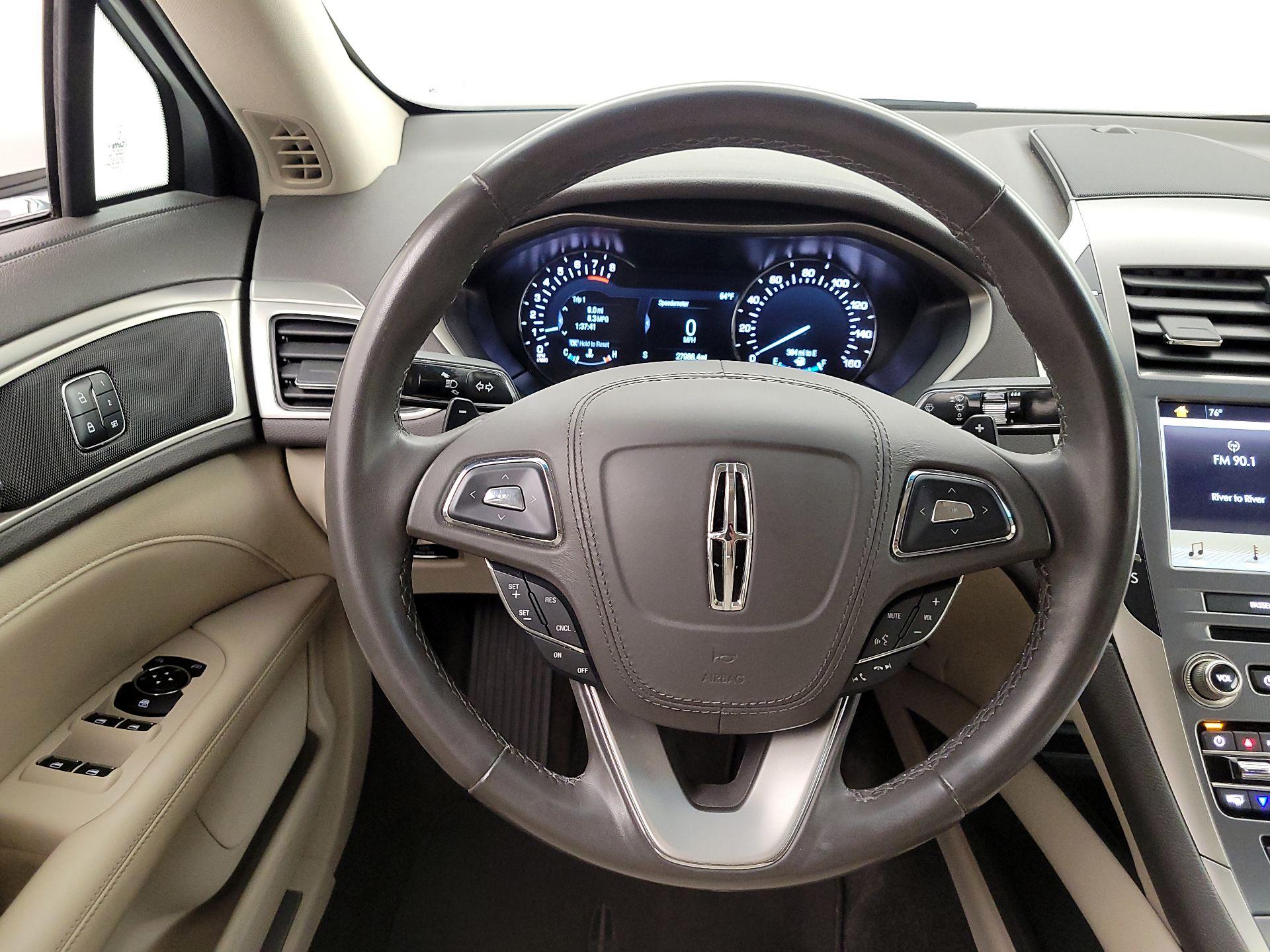 Thumbnail: 2017 Lincoln MKZ - 10