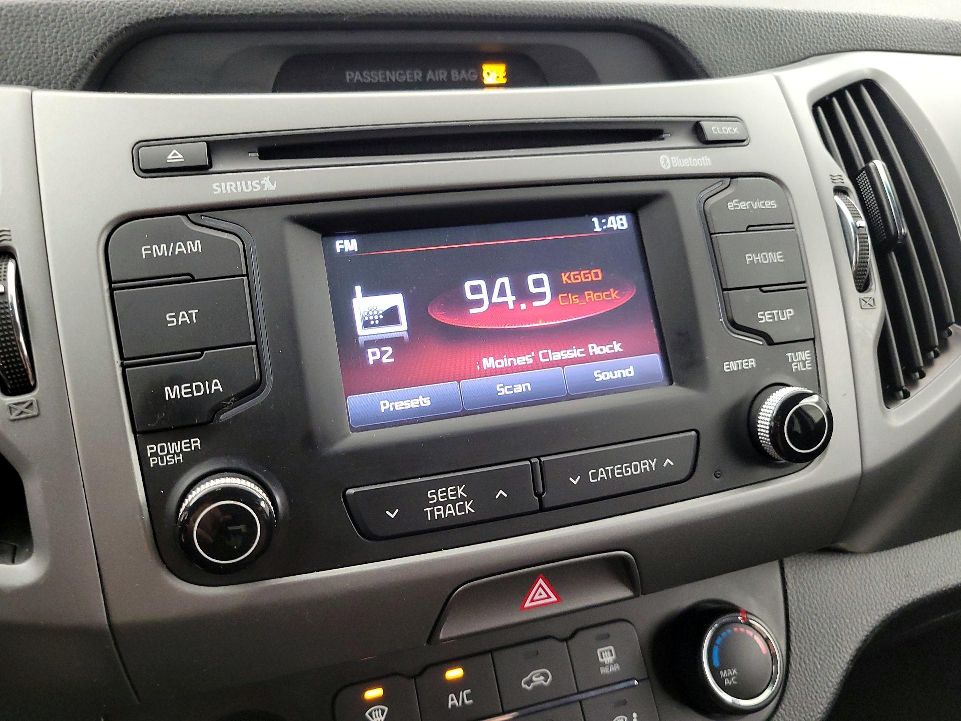 Thumbnail: 2015 Kia Sportage - 15