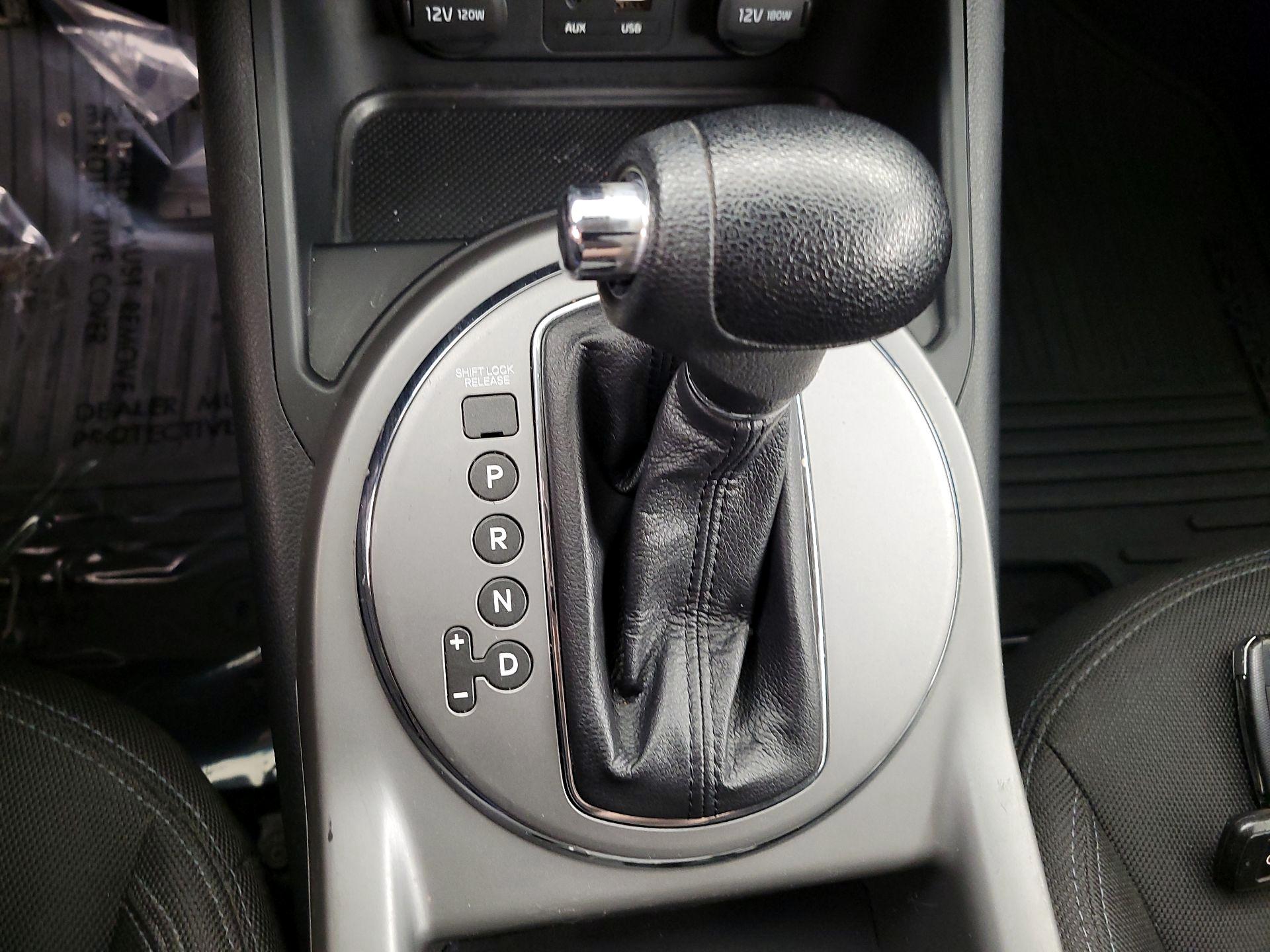 Thumbnail: 2015 Kia Sportage - 17