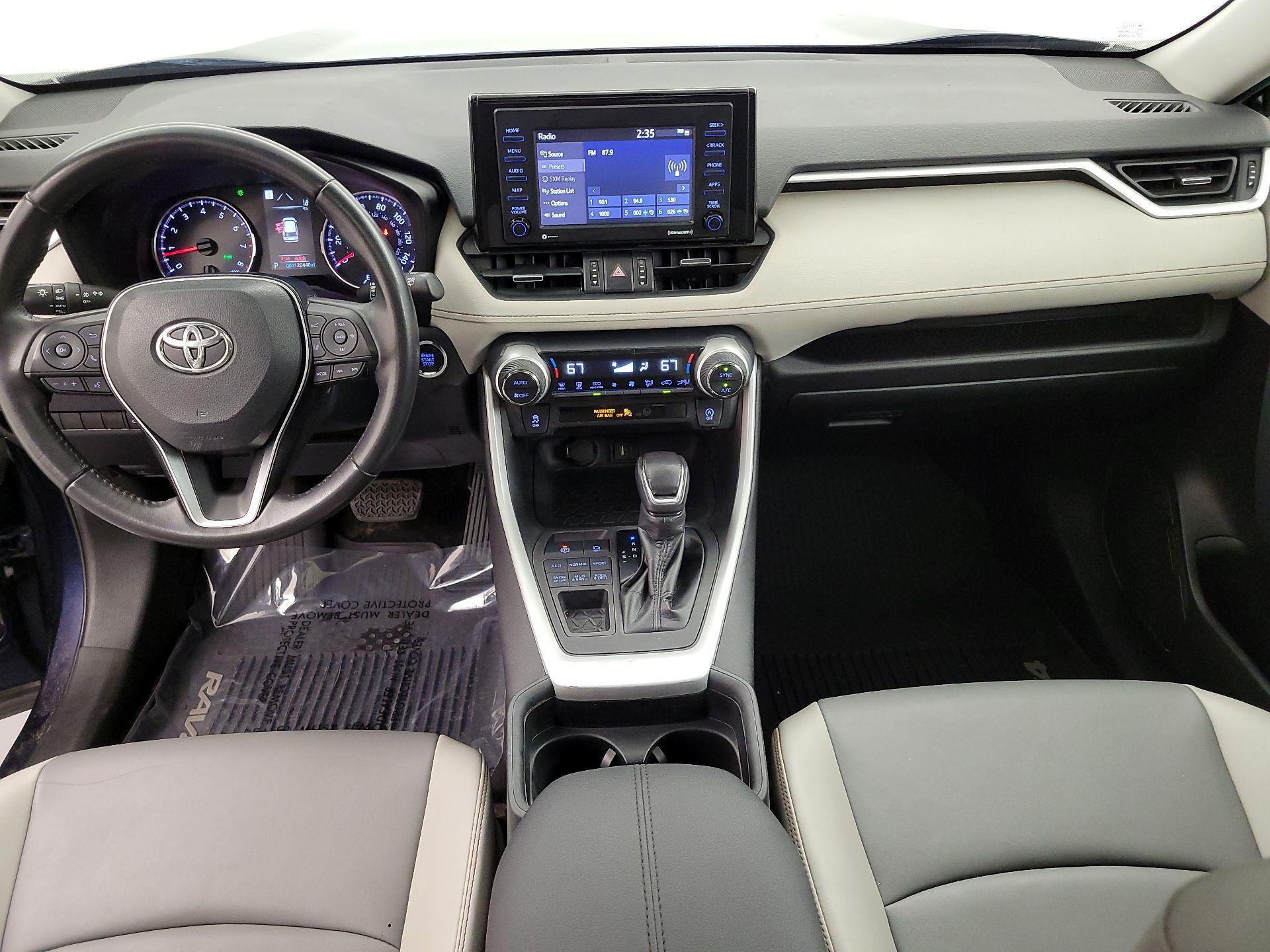 Thumbnail: 2020 Toyota RAV4 - 9