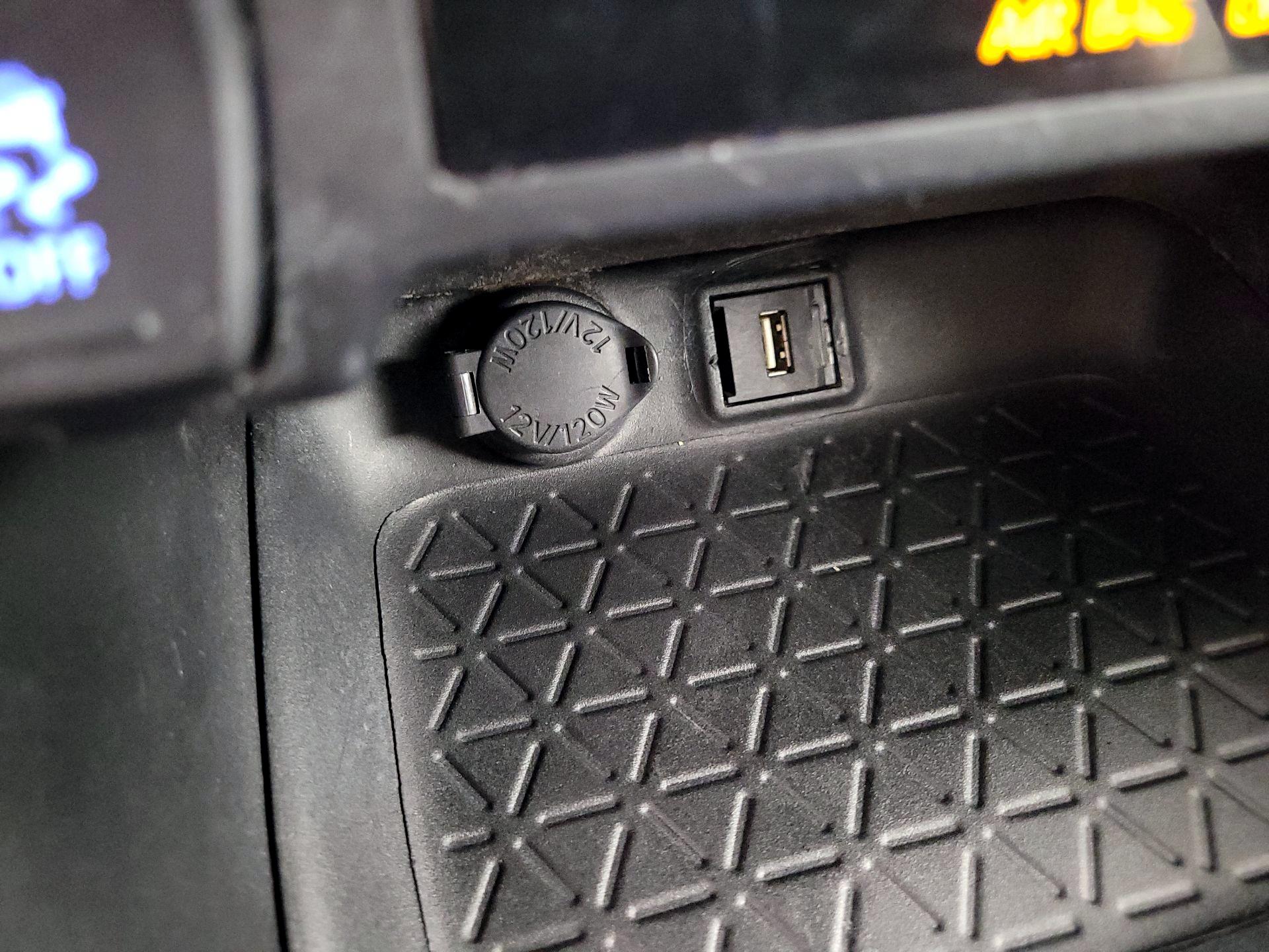 Thumbnail: 2020 Toyota RAV4 - 18