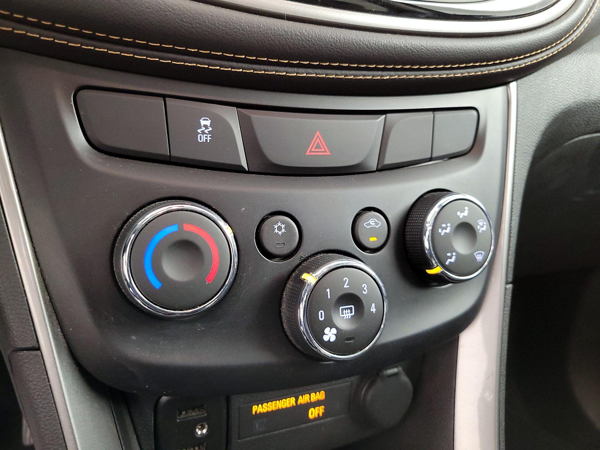 Thumbnail: 2018 Chevrolet Trax - 15