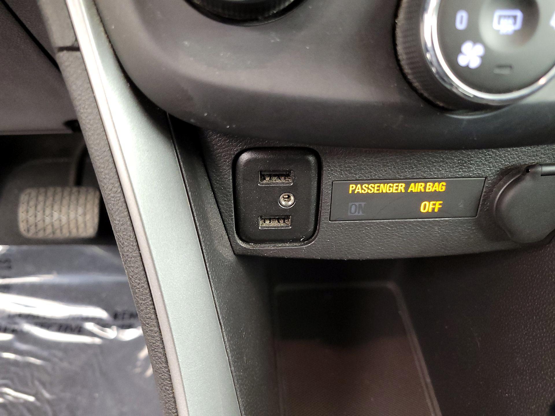 Thumbnail: 2018 Chevrolet Trax - 17