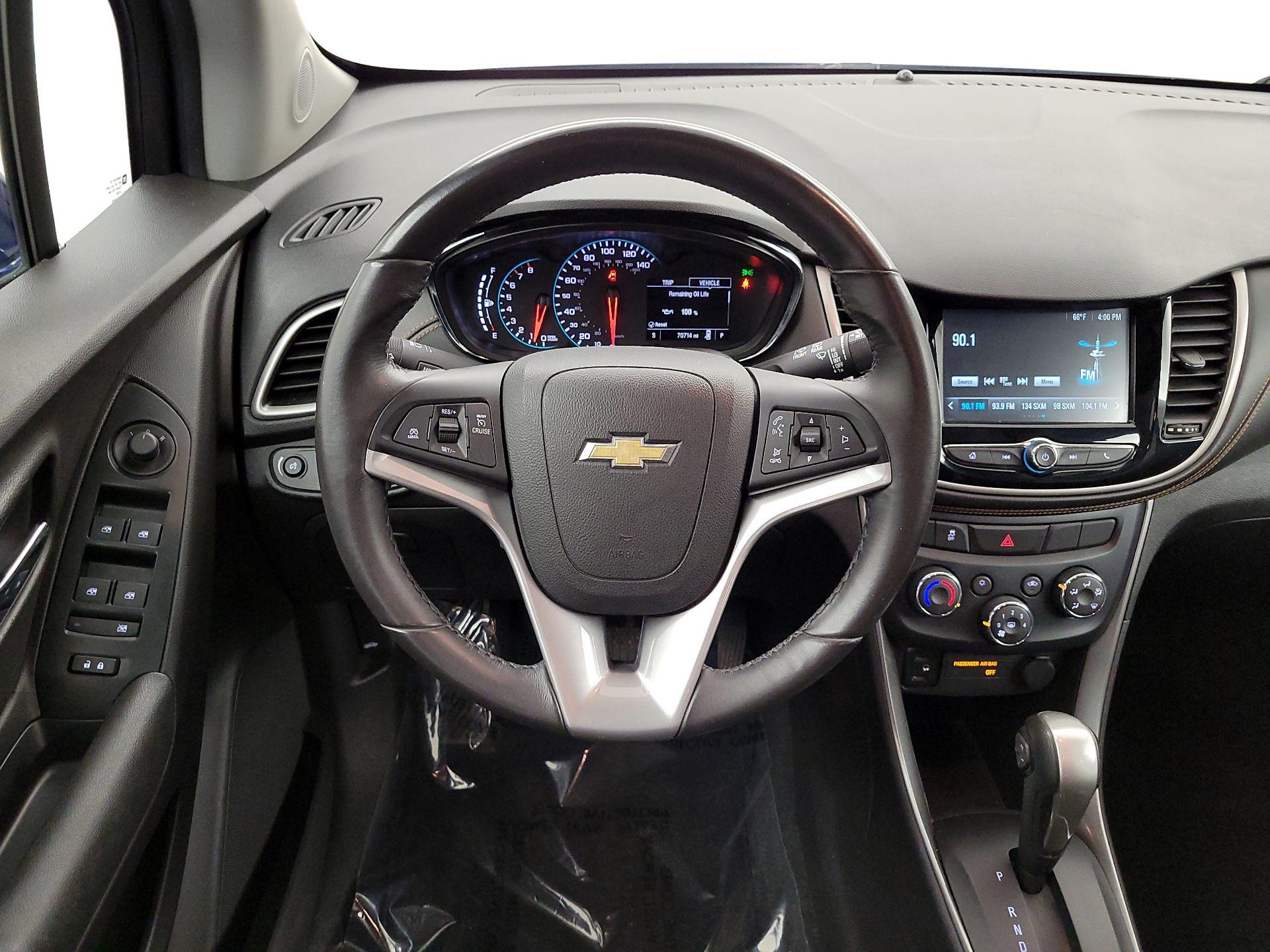 Thumbnail: 2017 Chevrolet Trax - 10