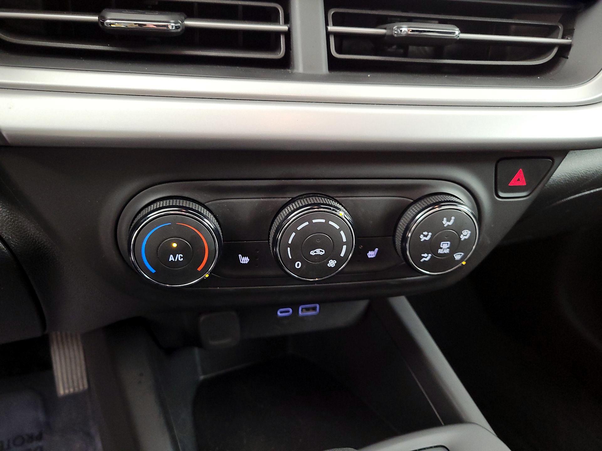 Thumbnail: 2024 Chevrolet Trax - 16