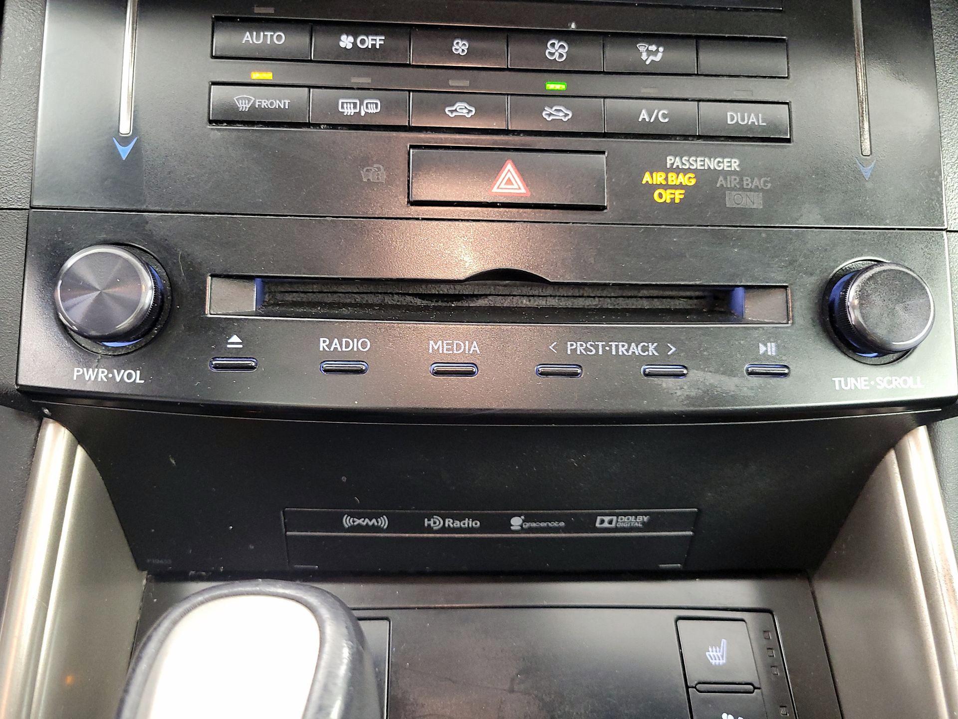 Thumbnail: 2014 Lexus IS - 16