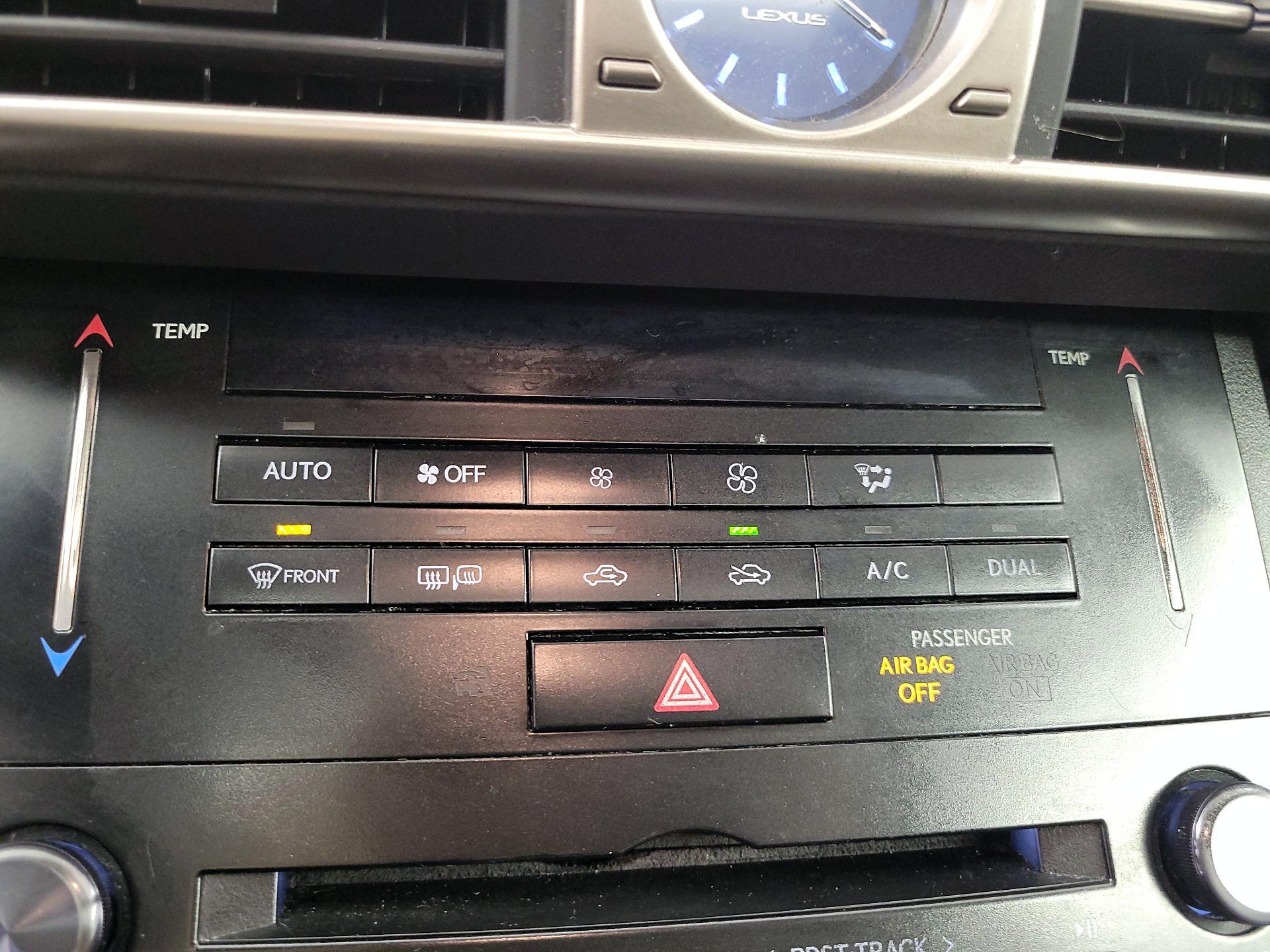 Thumbnail: 2014 Lexus IS - 17