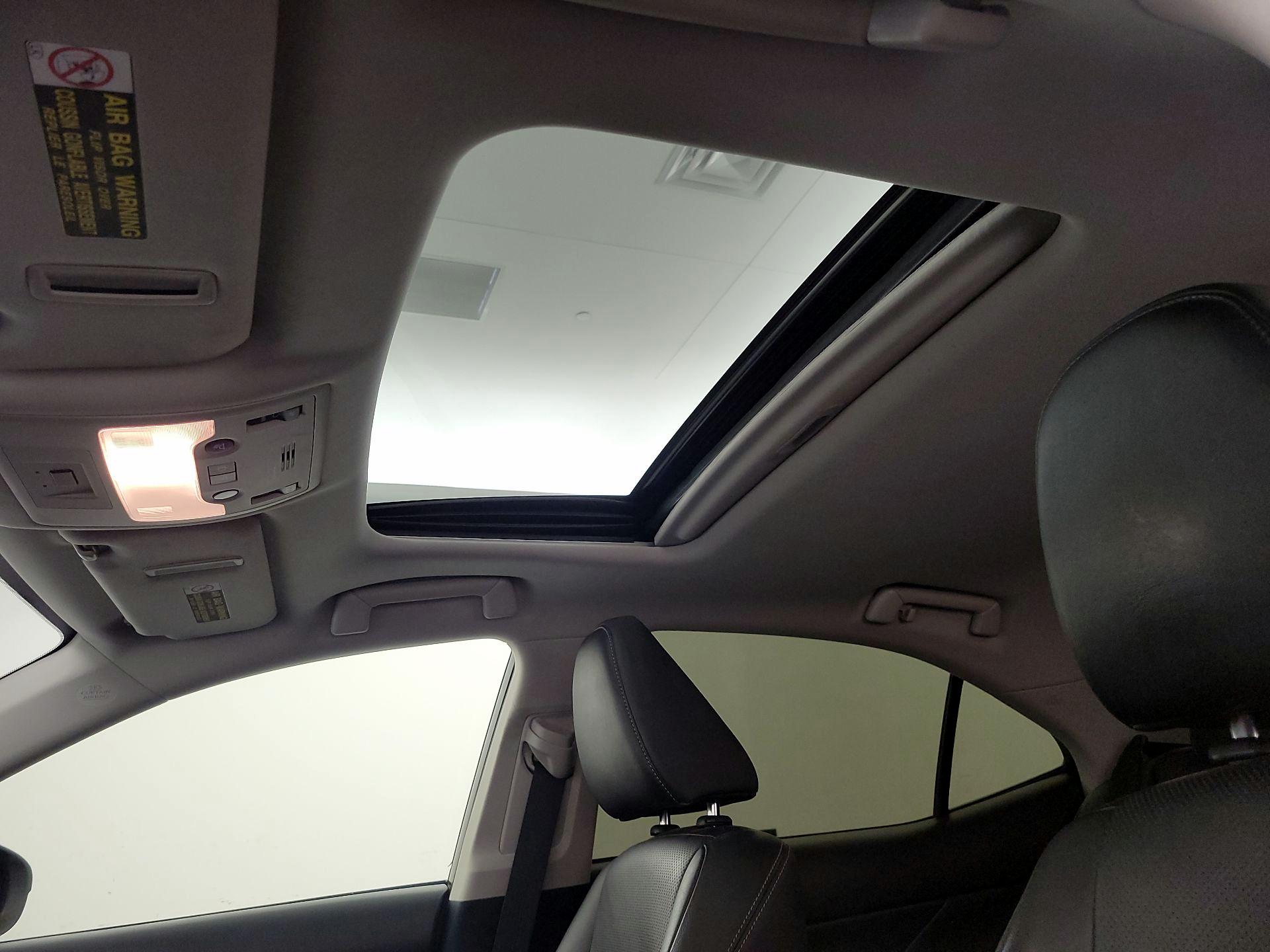 Thumbnail: 2014 Lexus IS - 20