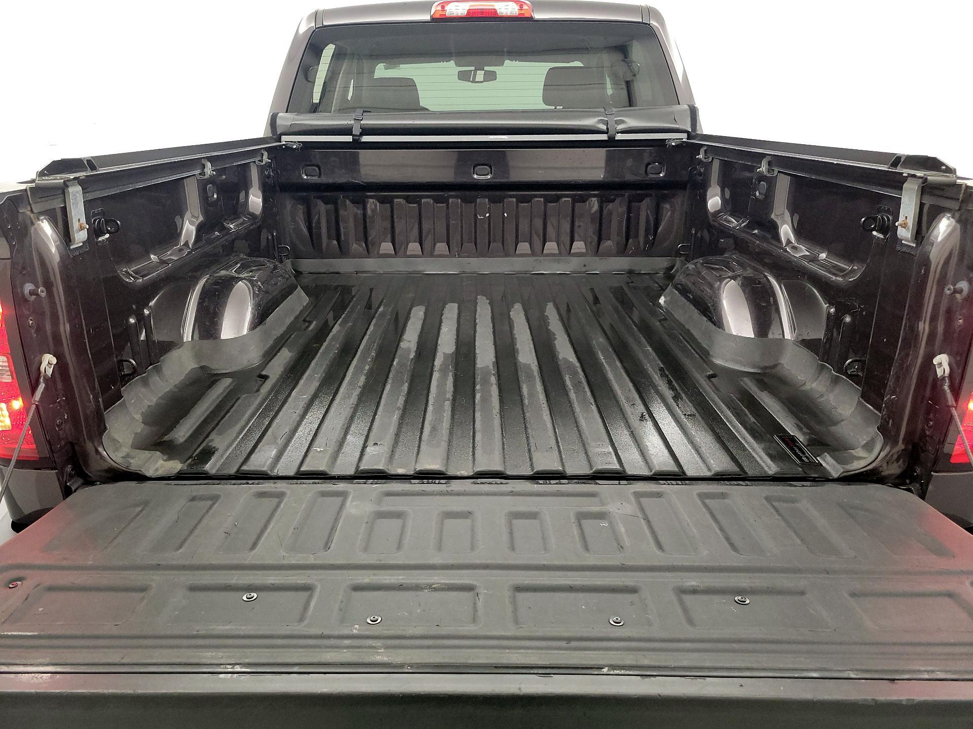 Thumbnail: 2016 Chevrolet Silverado 1500 - 20