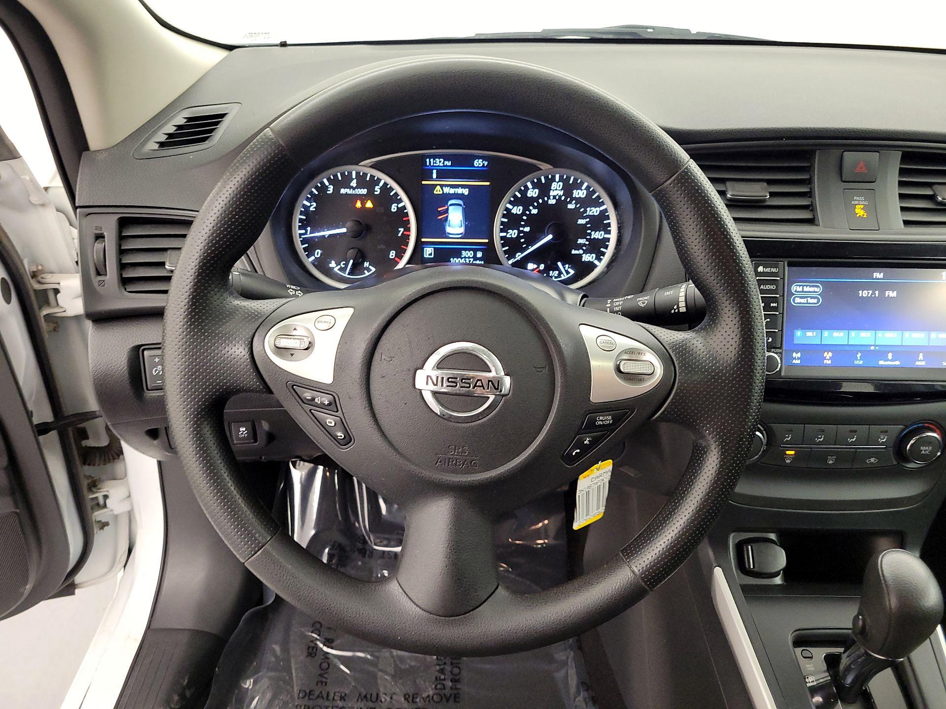 Thumbnail: 2019 Nissan Sentra - 10