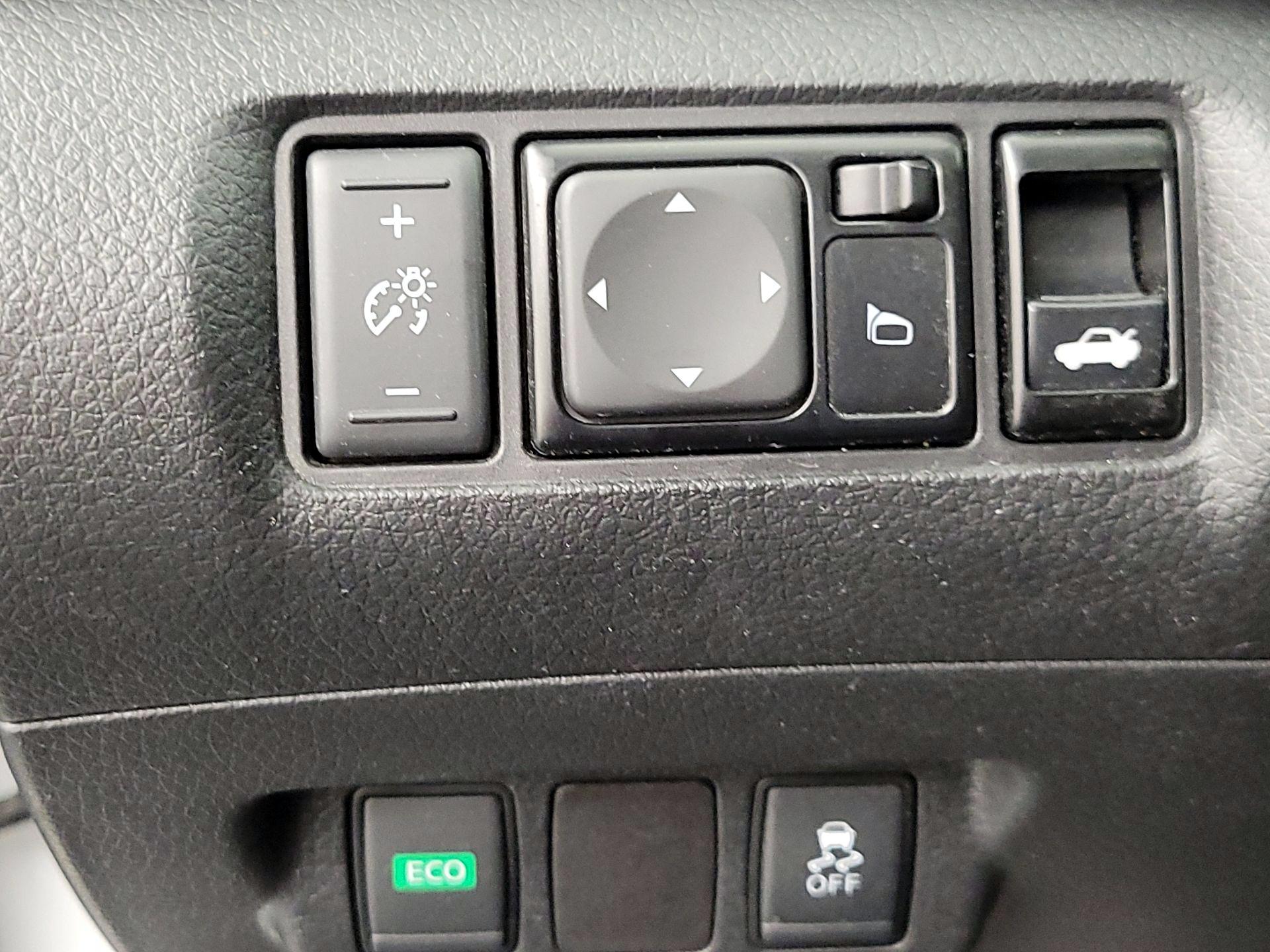 Thumbnail: 2019 Nissan Sentra - 13