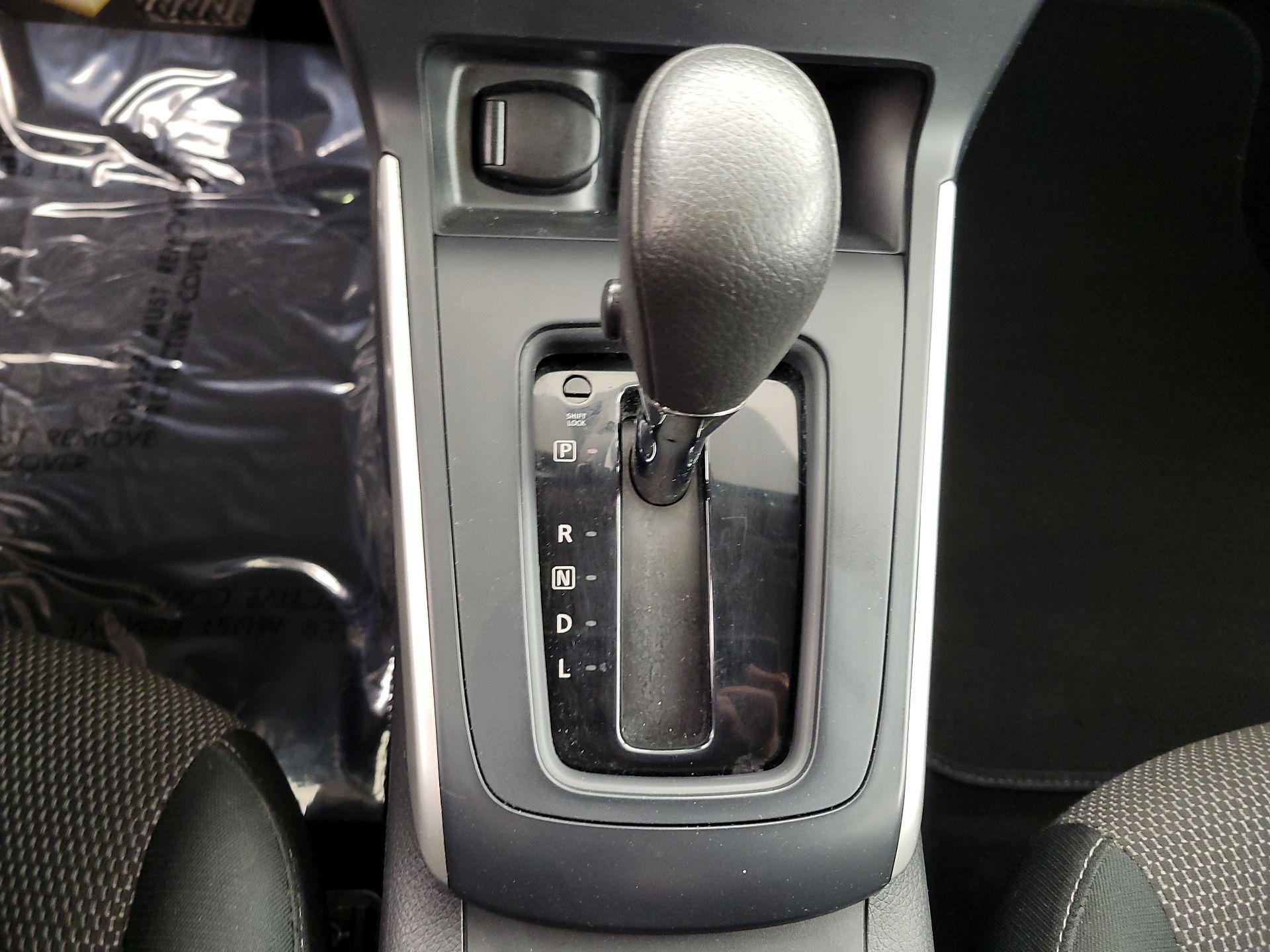 Thumbnail: 2019 Nissan Sentra - 17