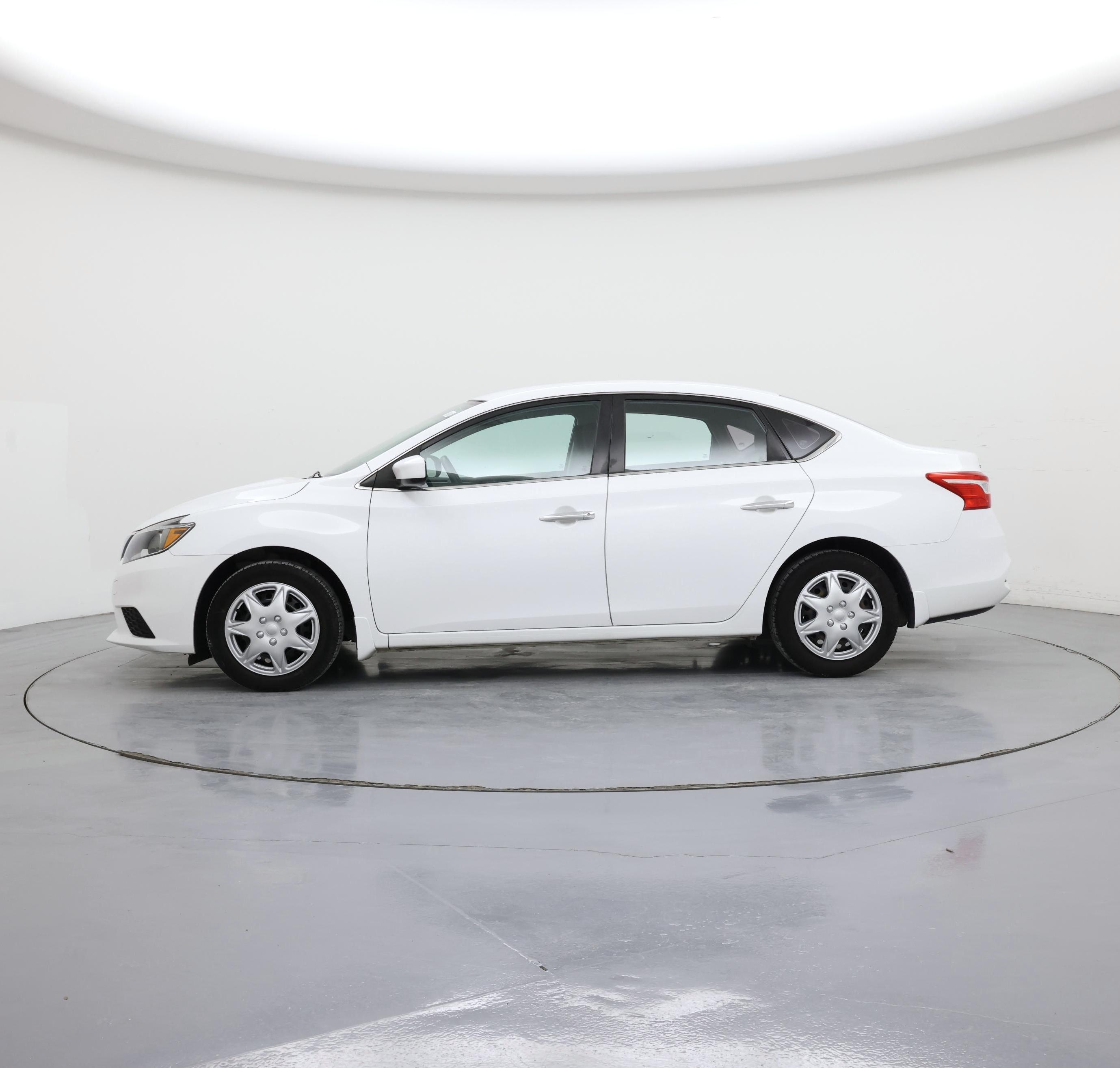 Thumbnail: 2019 Nissan Sentra - 3