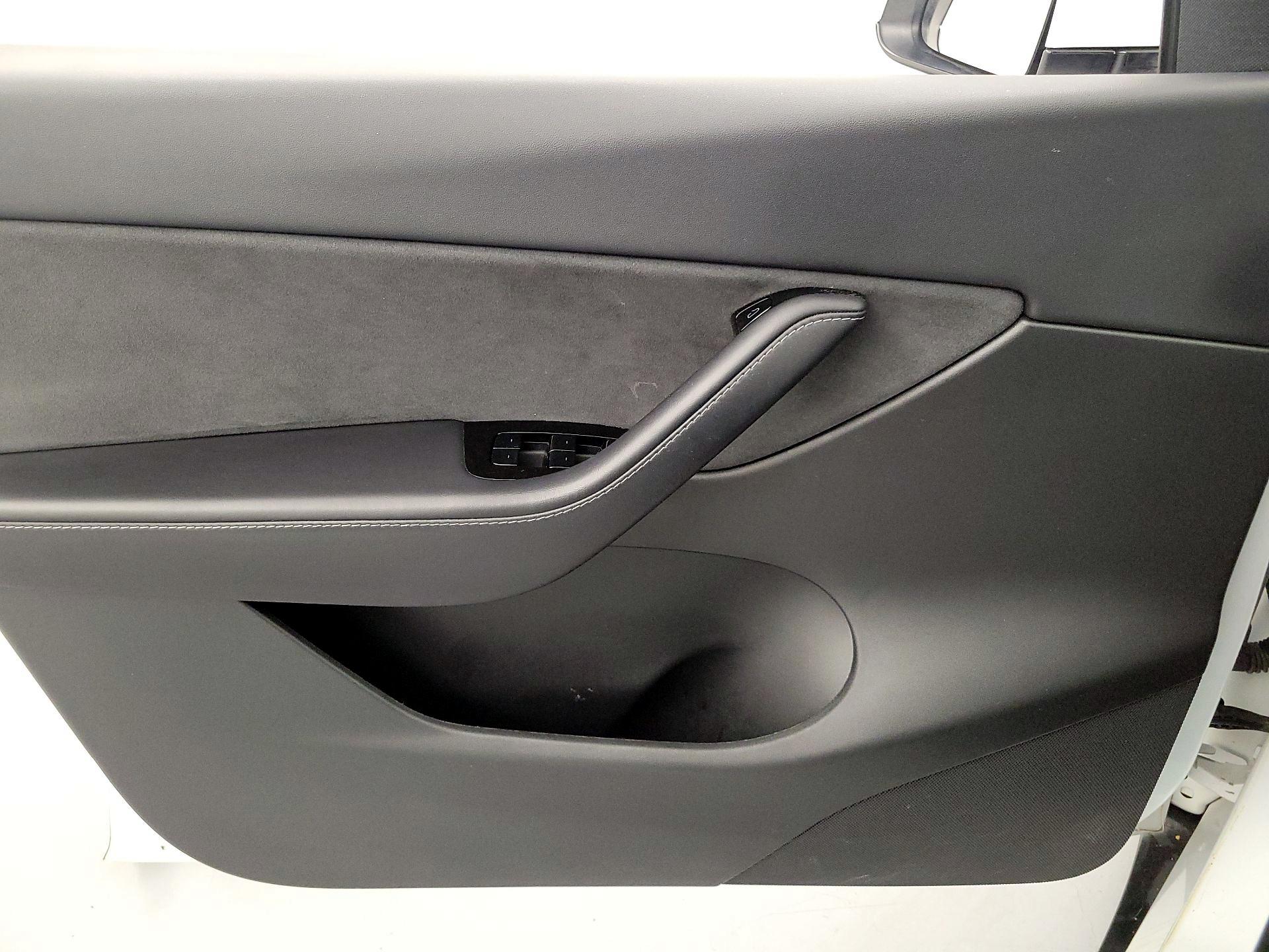 Thumbnail: 2021 Tesla Model Y - 12