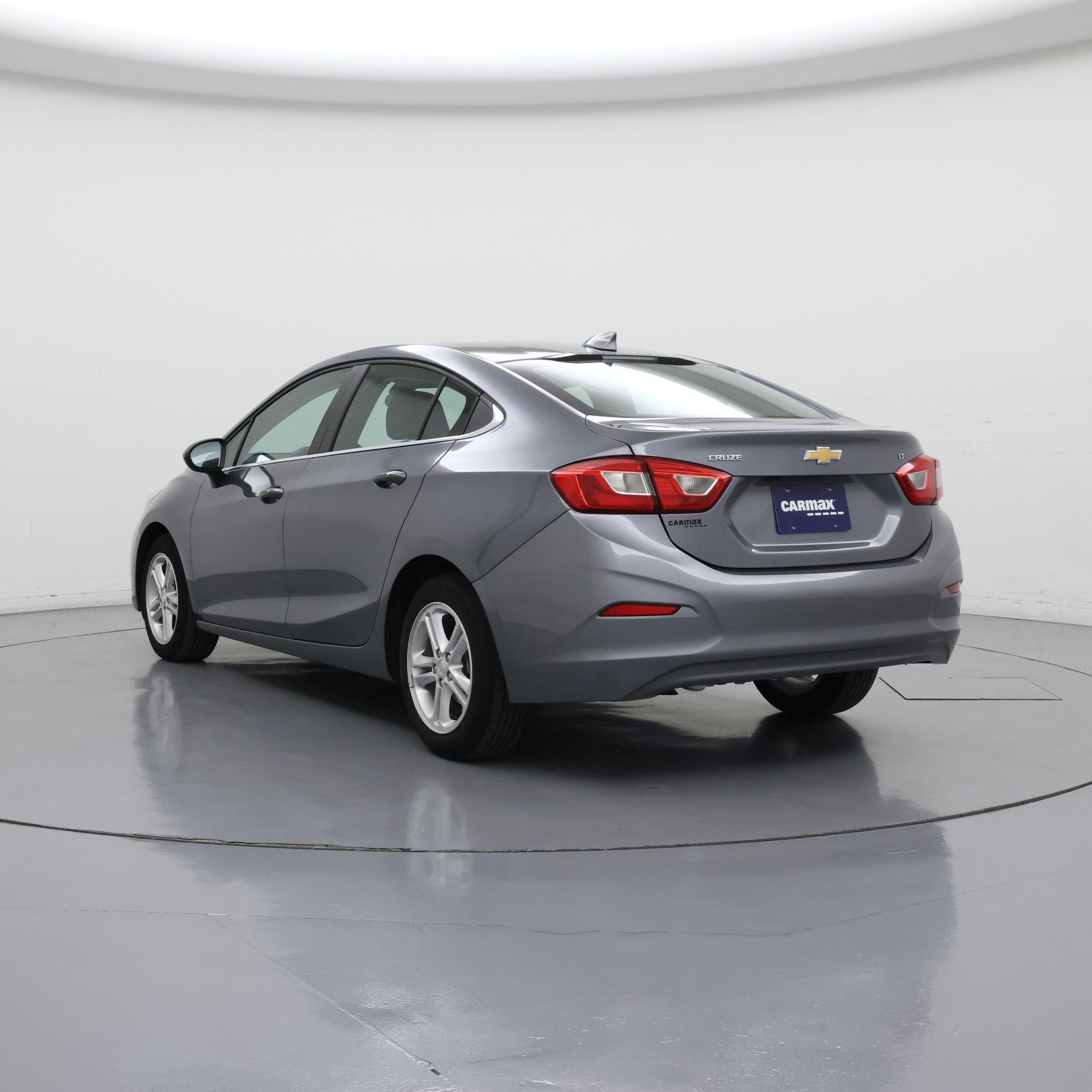 Thumbnail: 2018 Chevrolet Cruze - 2