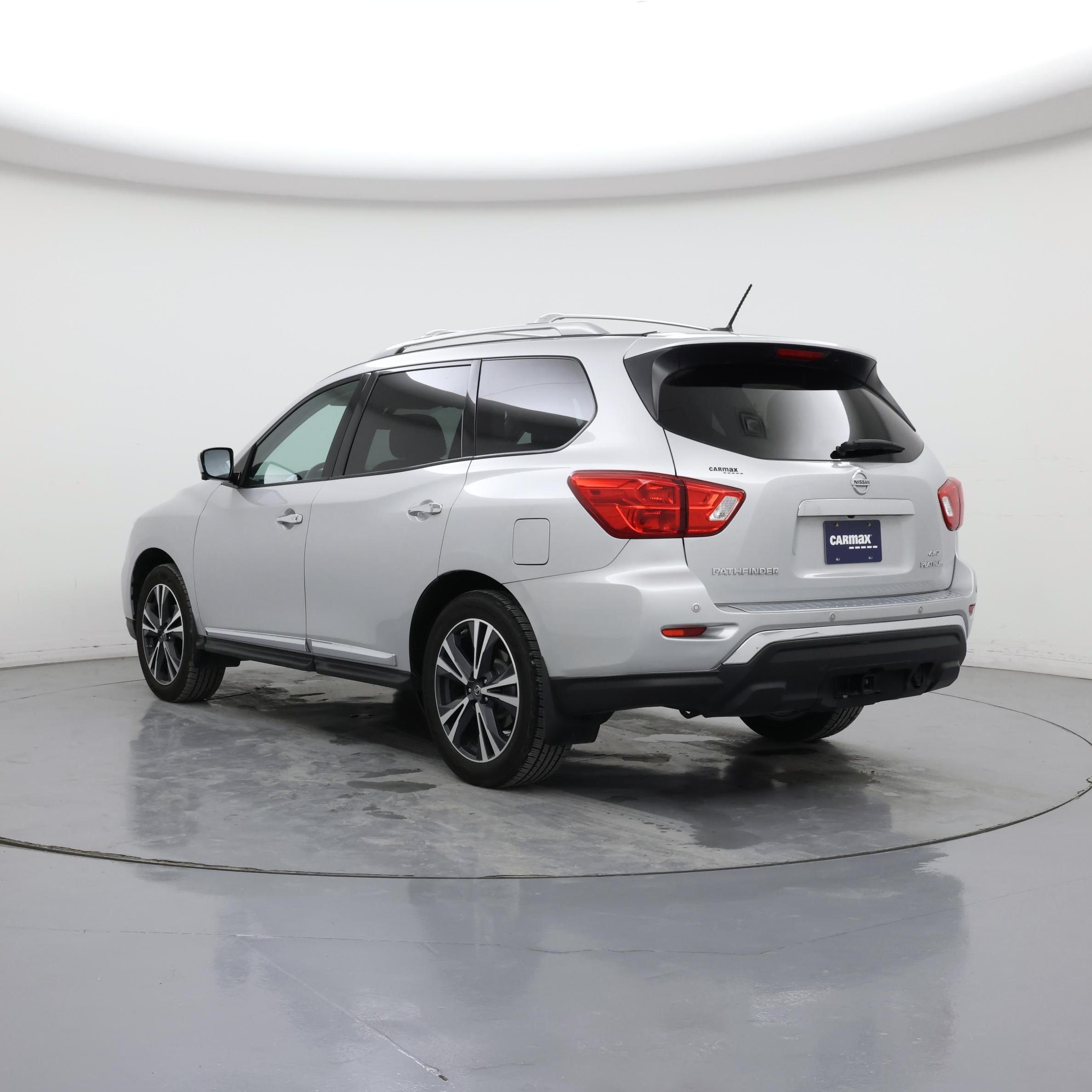 Thumbnail: 2017 Nissan Pathfinder - 2