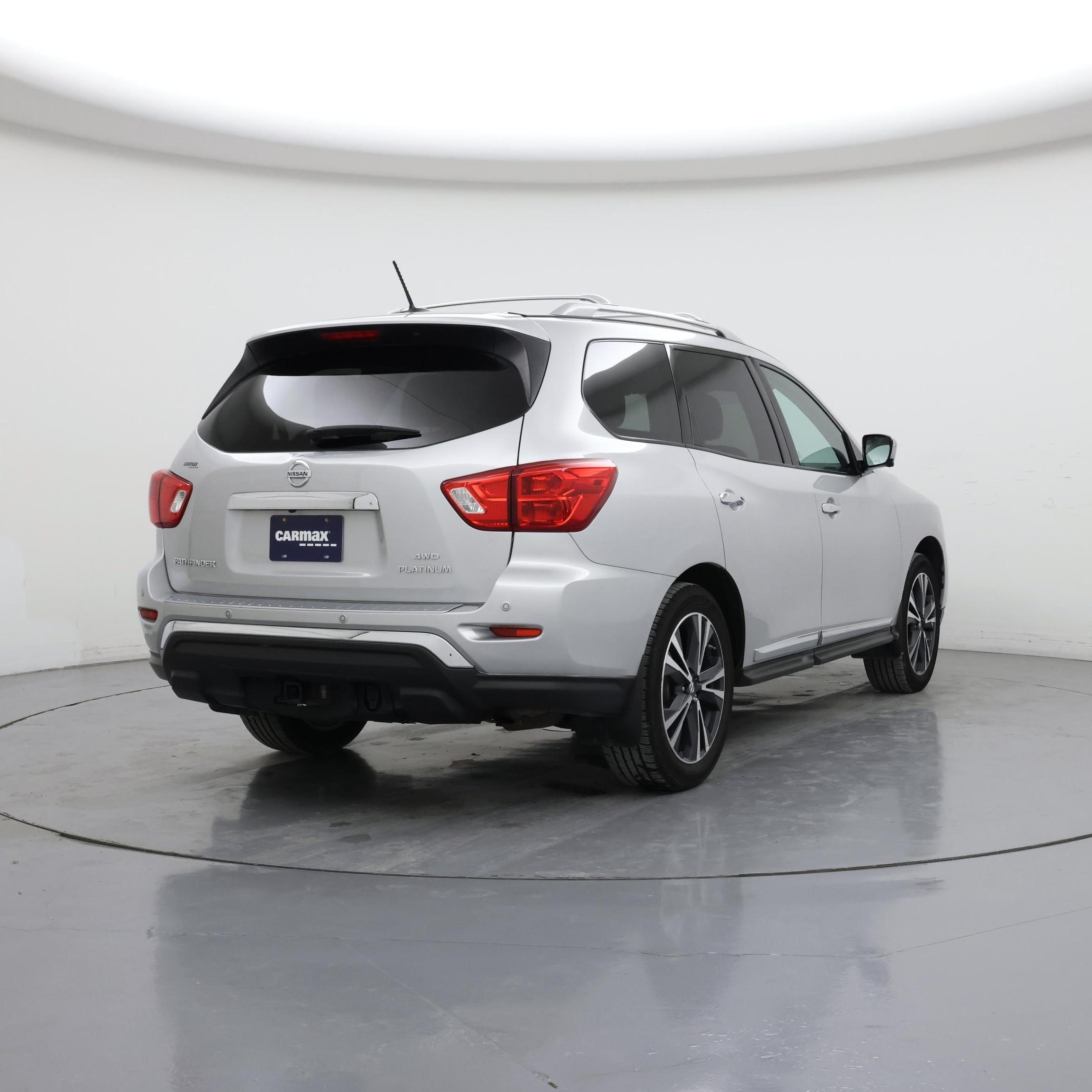 Thumbnail: 2017 Nissan Pathfinder - 8