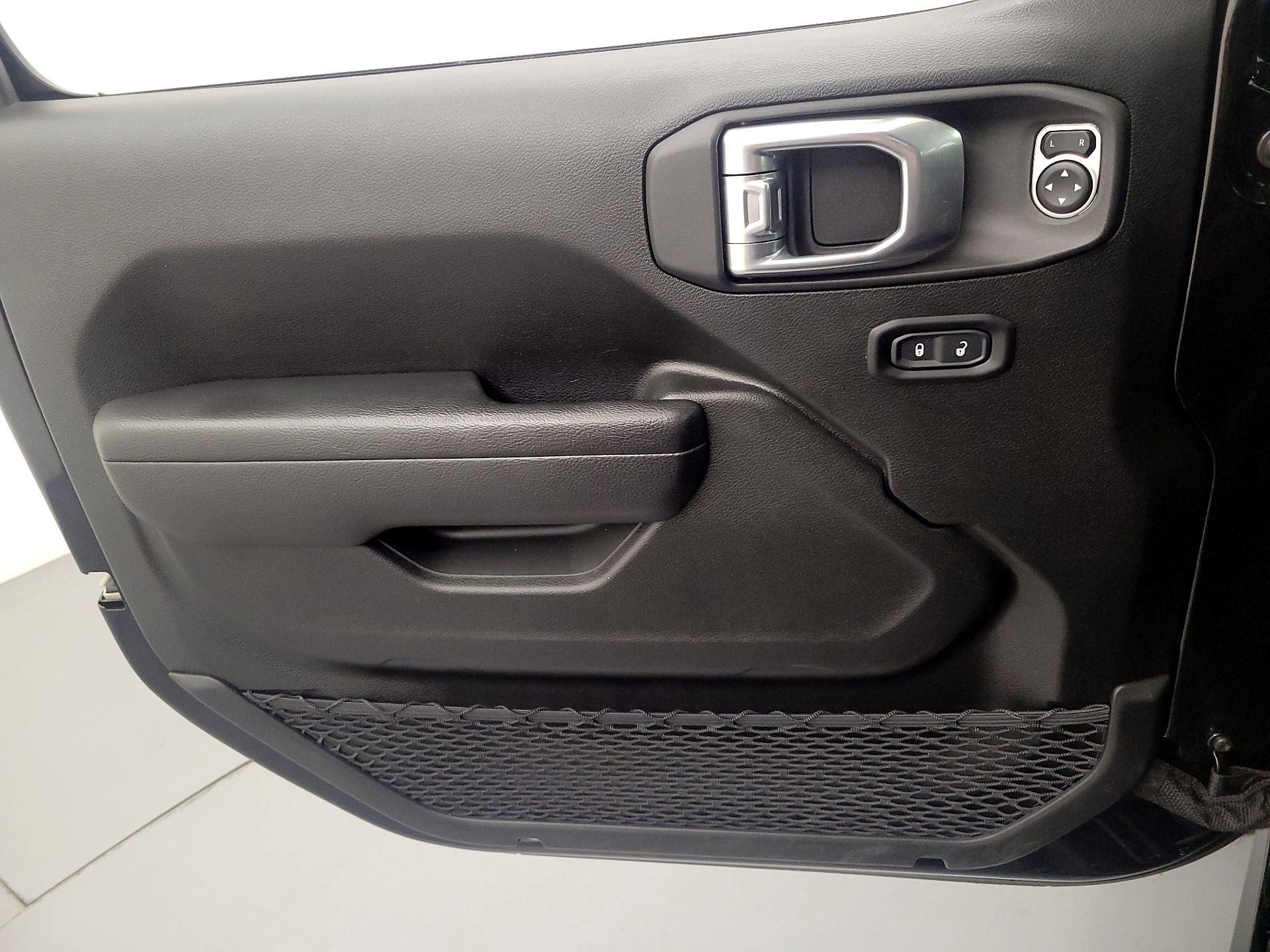 Thumbnail: 2022 Jeep Wrangler - 12