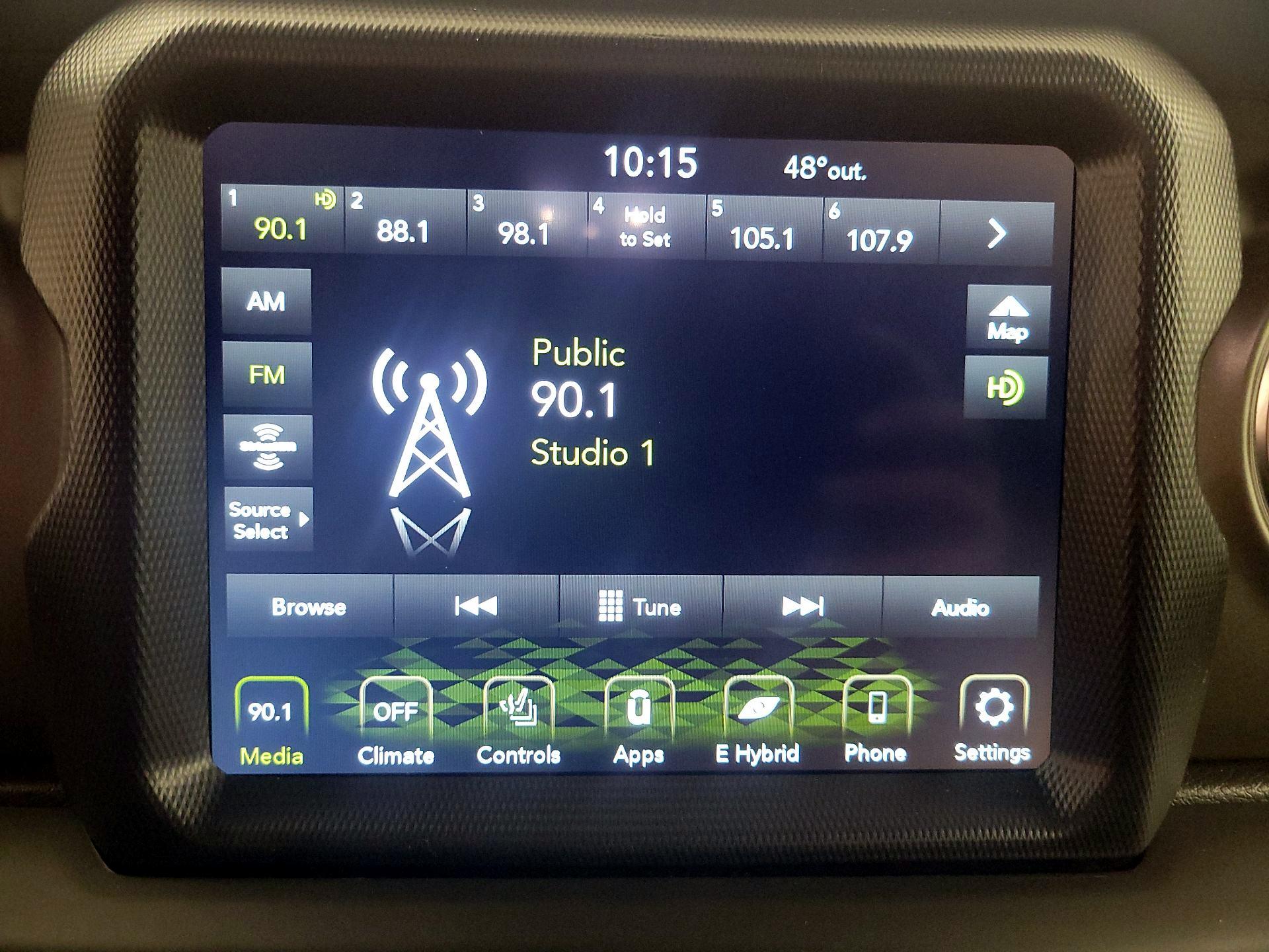 Thumbnail: 2022 Jeep Wrangler - 15