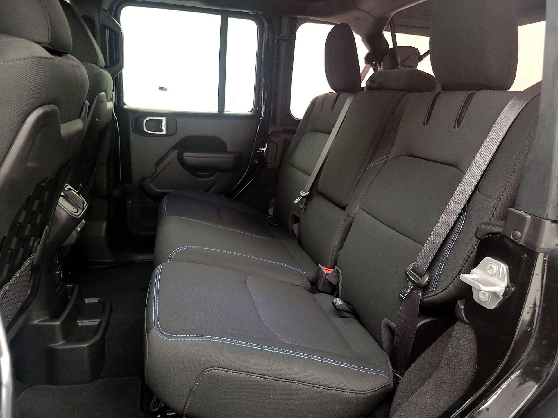 Thumbnail: 2022 Jeep Wrangler - 19