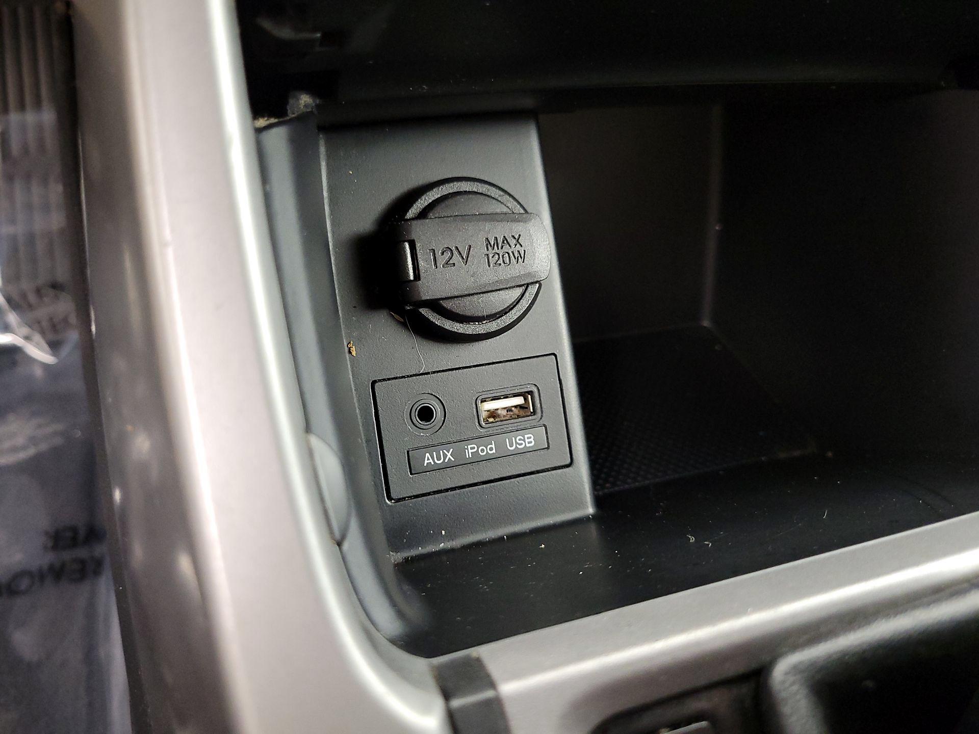 Thumbnail: 2015 Hyundai Elantra - 18