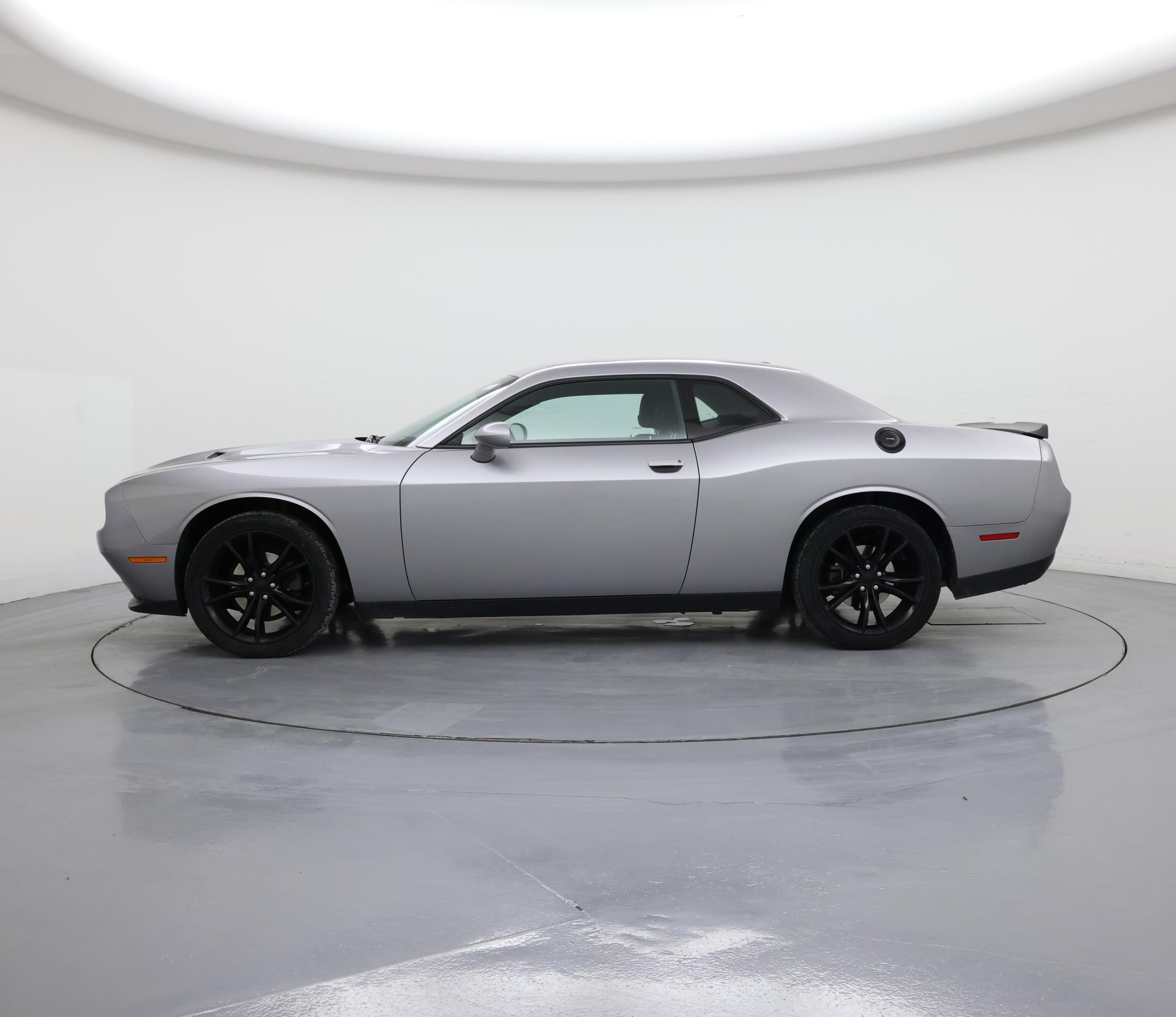 Thumbnail: 2016 Dodge Challenger - 3