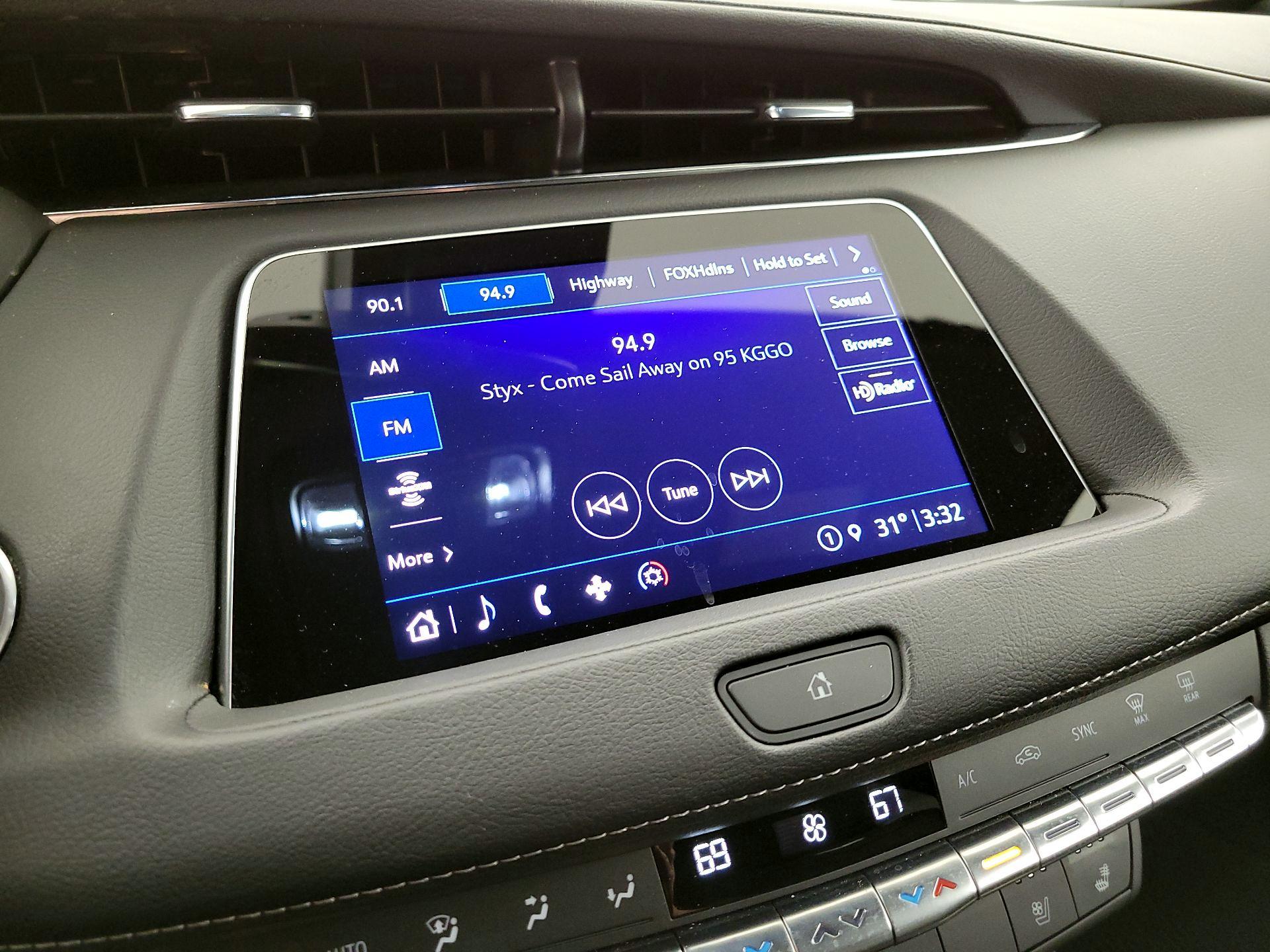 Thumbnail: 2023 Cadillac XT4 - 15