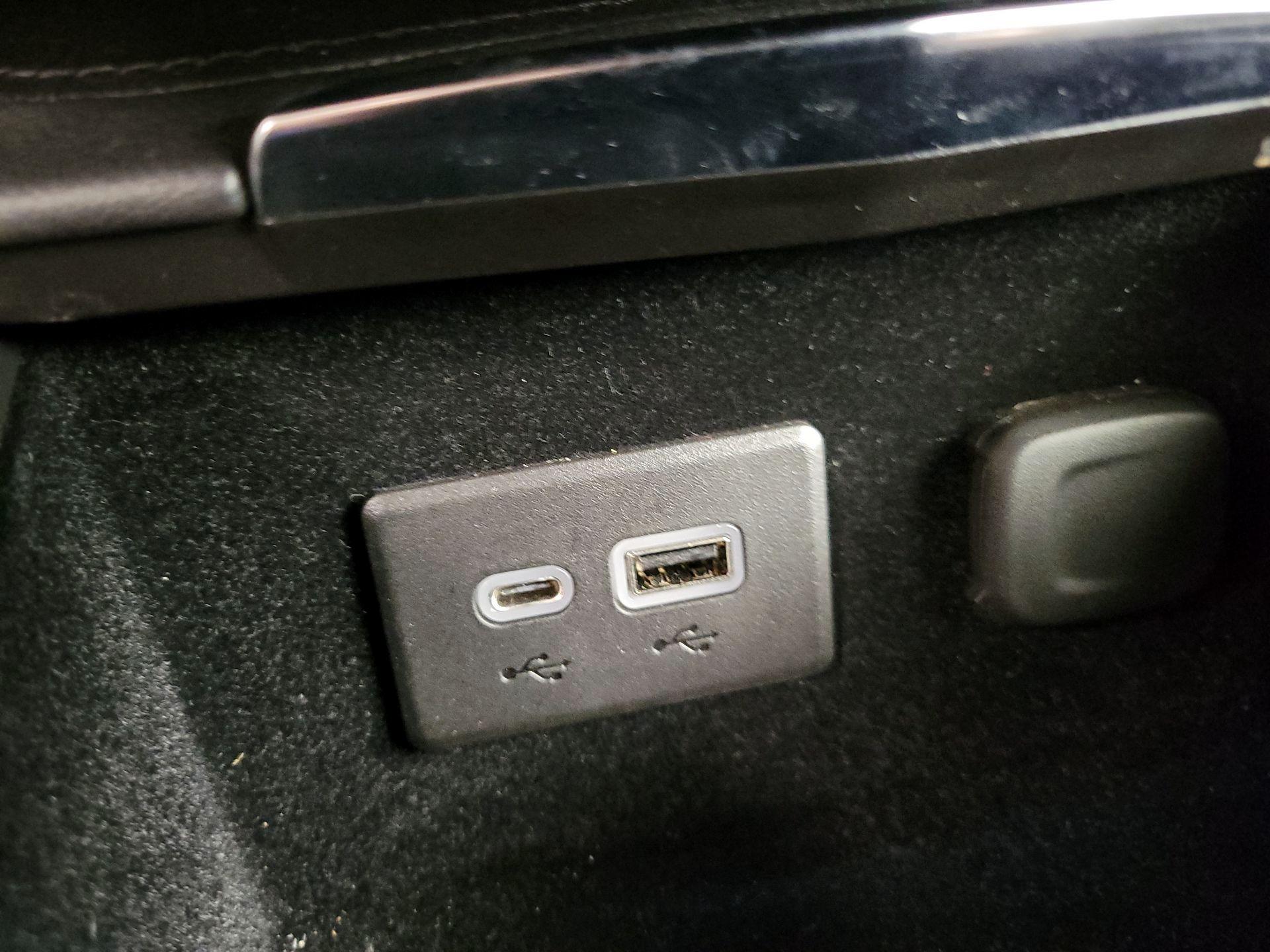 Thumbnail: 2023 Cadillac XT4 - 18