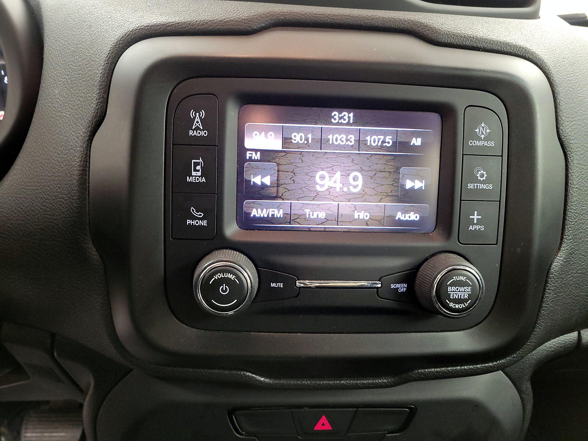 Thumbnail: 2018 Jeep Renegade - 15