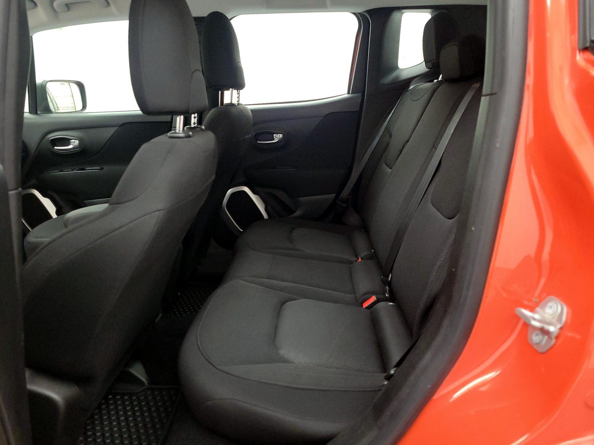 Thumbnail: 2018 Jeep Renegade - 19