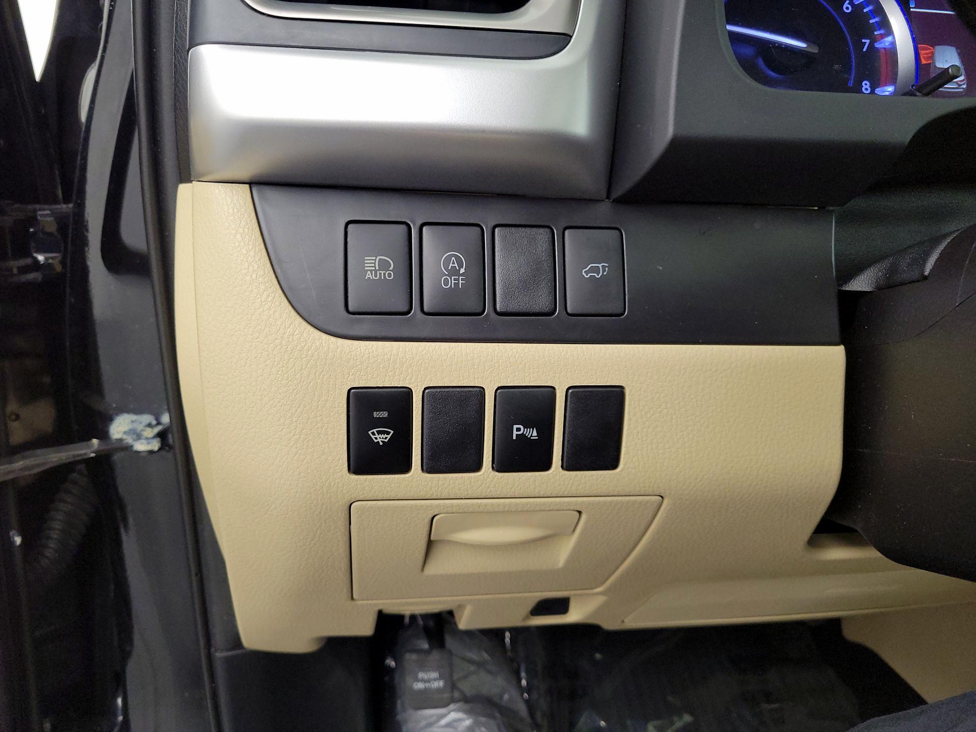 Thumbnail: 2019 Toyota Highlander - 13