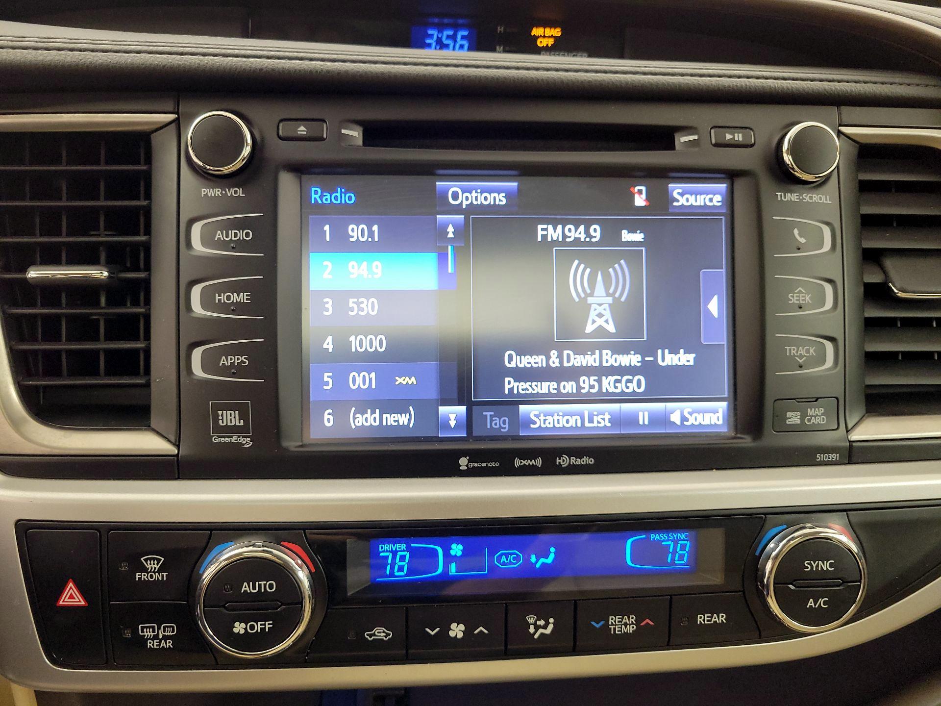 Thumbnail: 2019 Toyota Highlander - 15