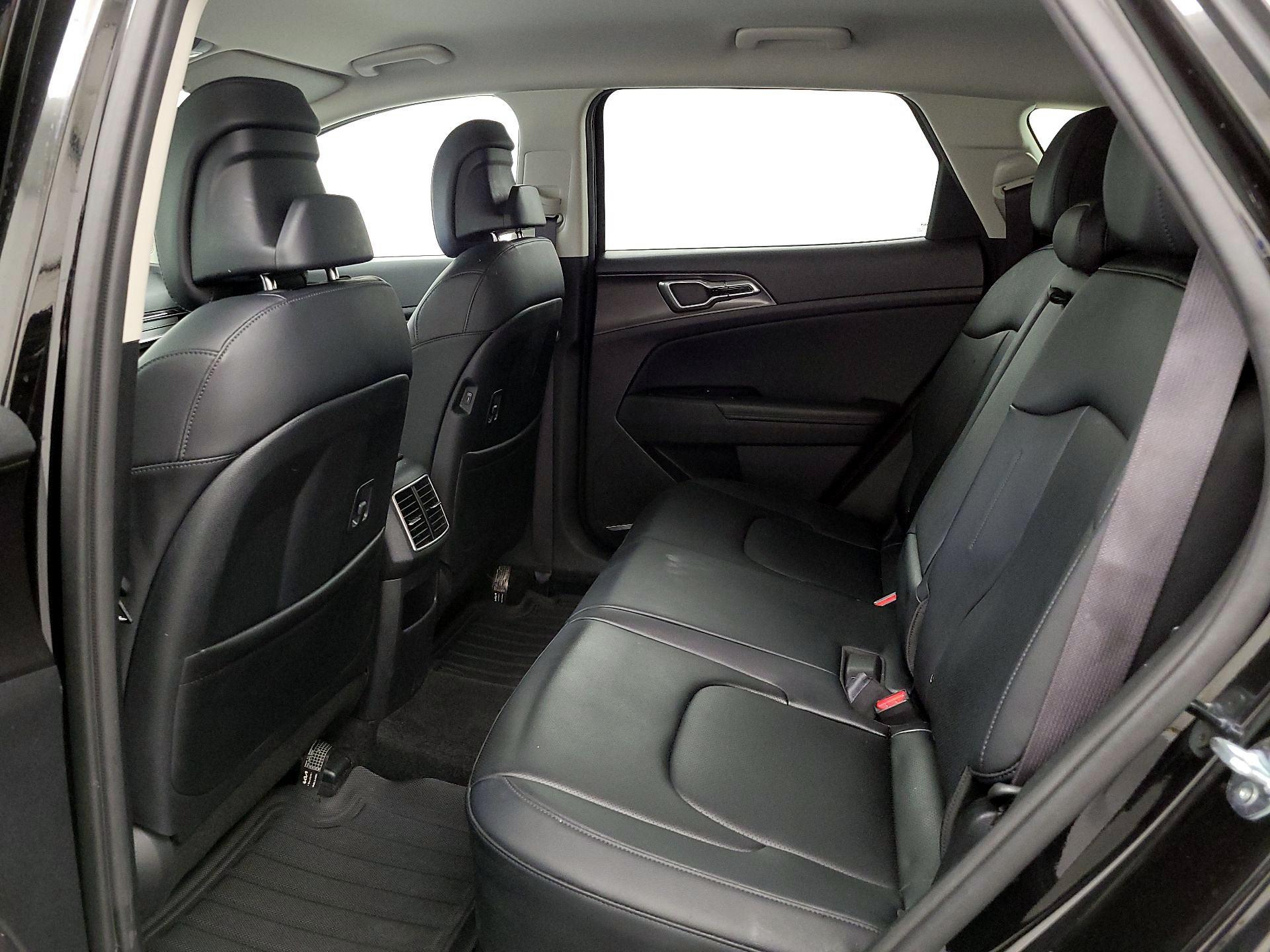 Thumbnail: 2023 Kia Sportage - 20